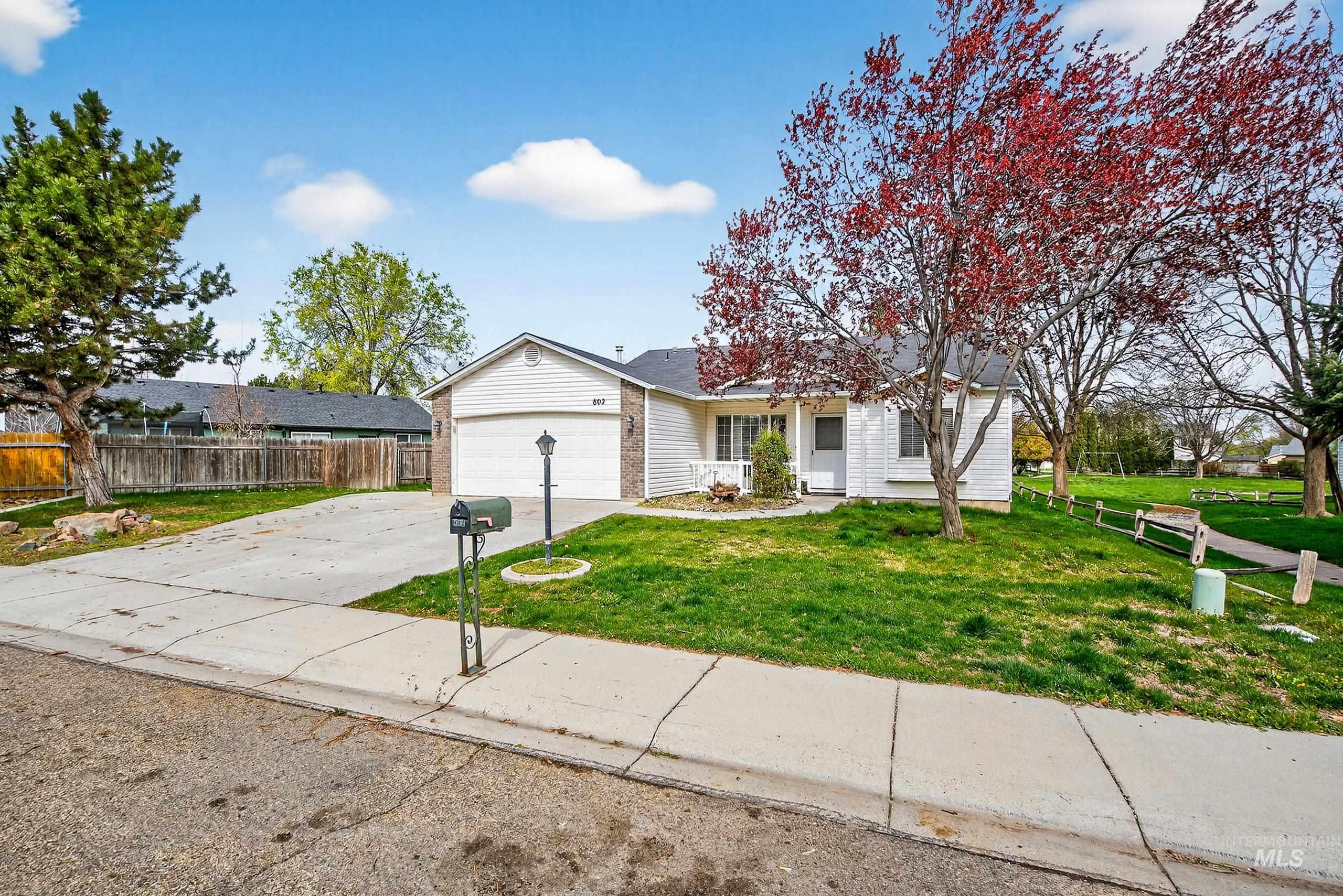 802 Bradford Ct., Caldwell, Idaho 83605, 5 Bedrooms, 2 Bathrooms, Residential For Sale, Price $339,900,MLS 98980772