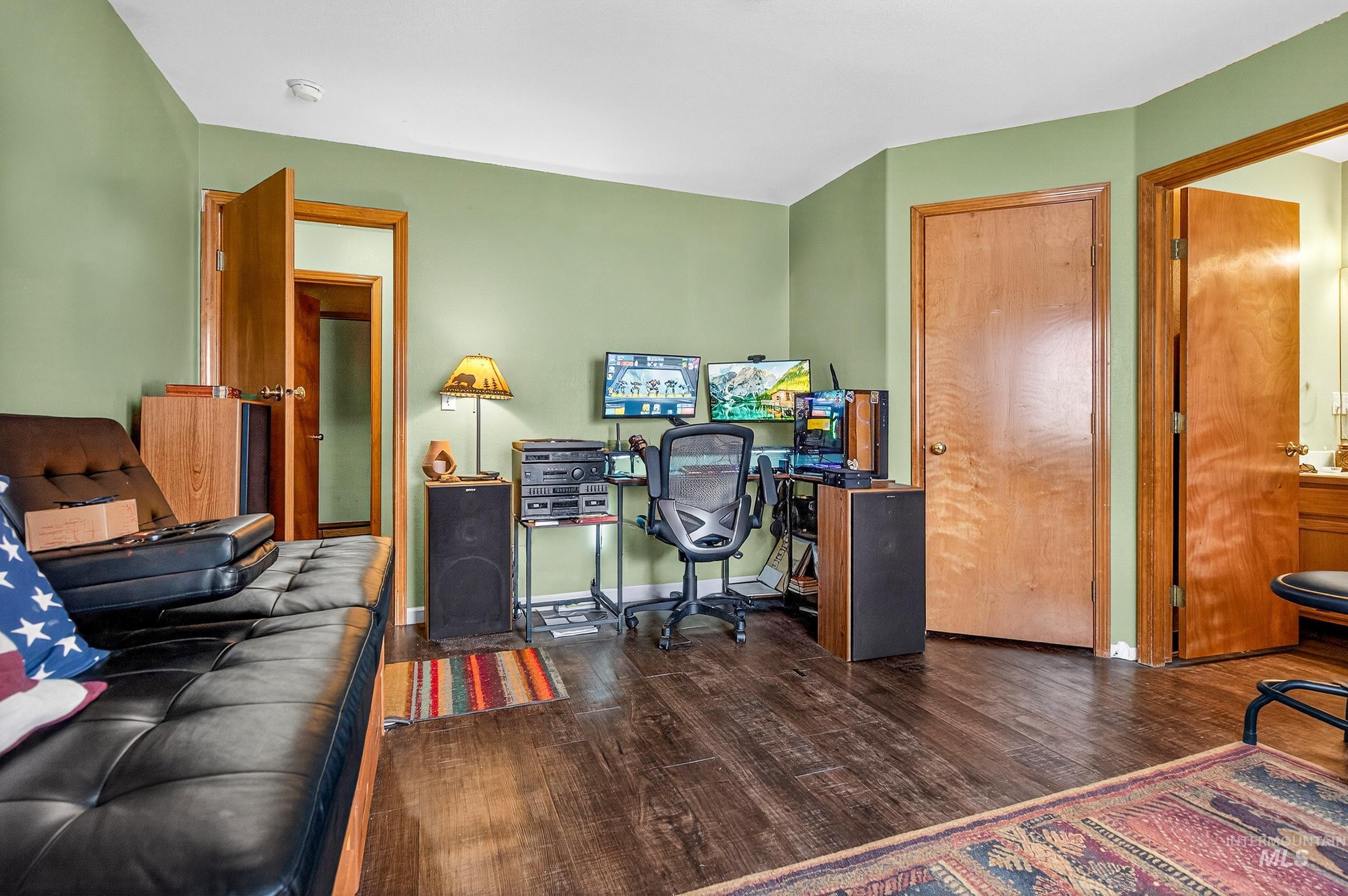 802 Bradford Ct., Caldwell, Idaho 83605, 5 Bedrooms, 2 Bathrooms, Residential For Sale, Price $339,900,MLS 98980772