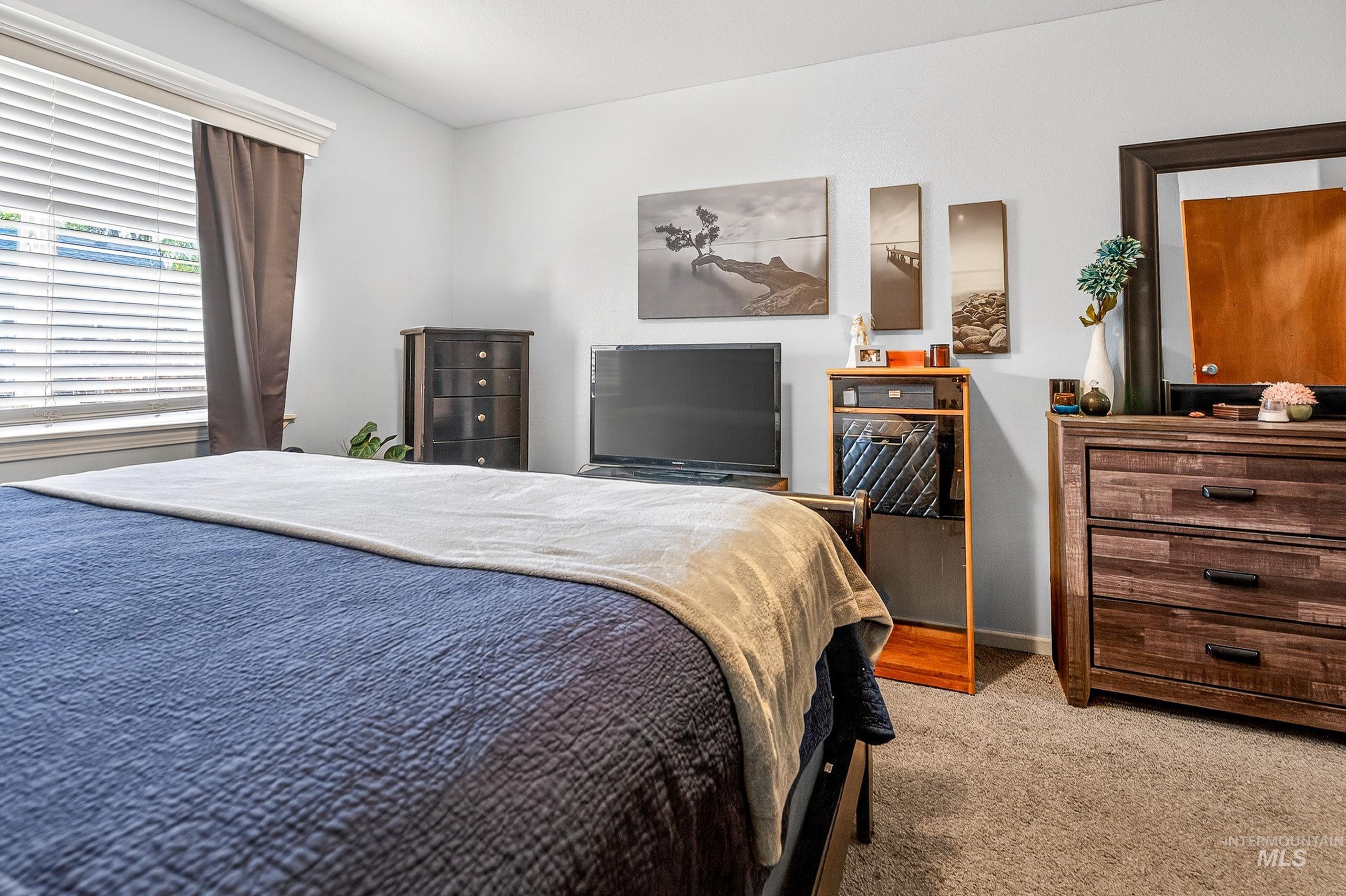 802 Bradford Ct., Caldwell, Idaho 83605, 5 Bedrooms, 2 Bathrooms, Residential For Sale, Price $339,900,MLS 98980772