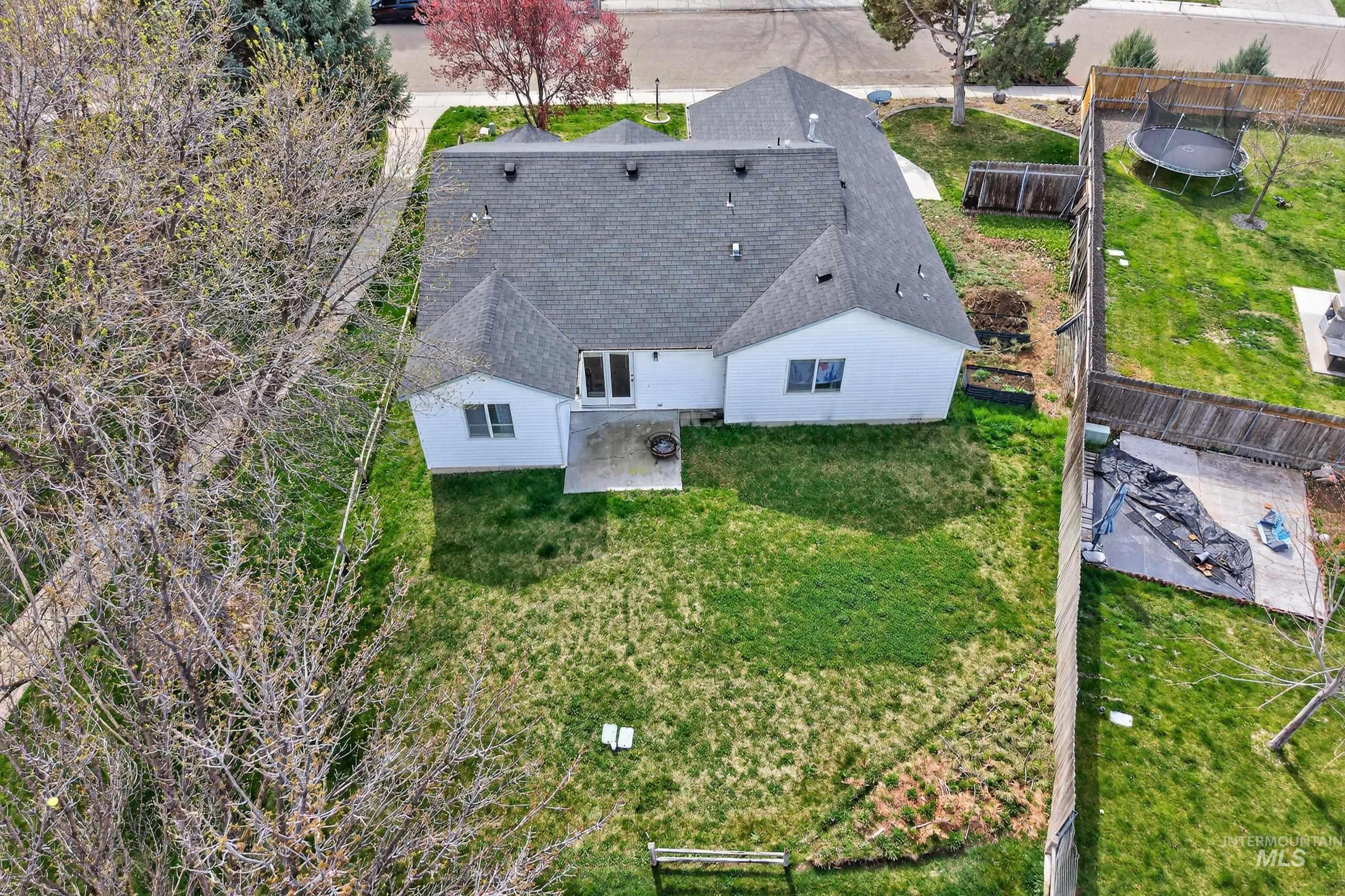 802 Bradford Ct., Caldwell, Idaho 83605, 5 Bedrooms, 2 Bathrooms, Residential For Sale, Price $339,900,MLS 98980772