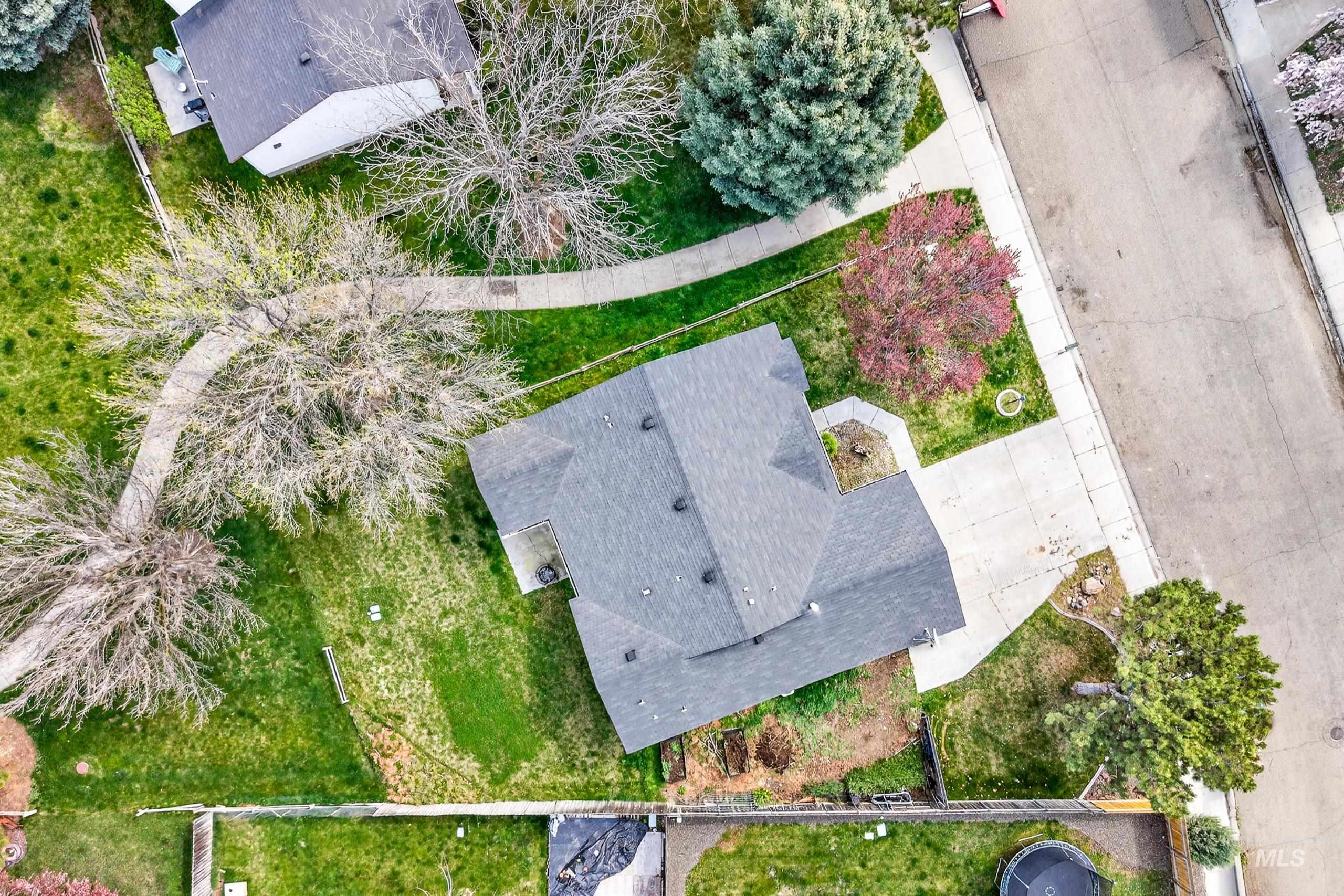 802 Bradford Ct., Caldwell, Idaho 83605, 5 Bedrooms, 2 Bathrooms, Residential For Sale, Price $339,900,MLS 98980772