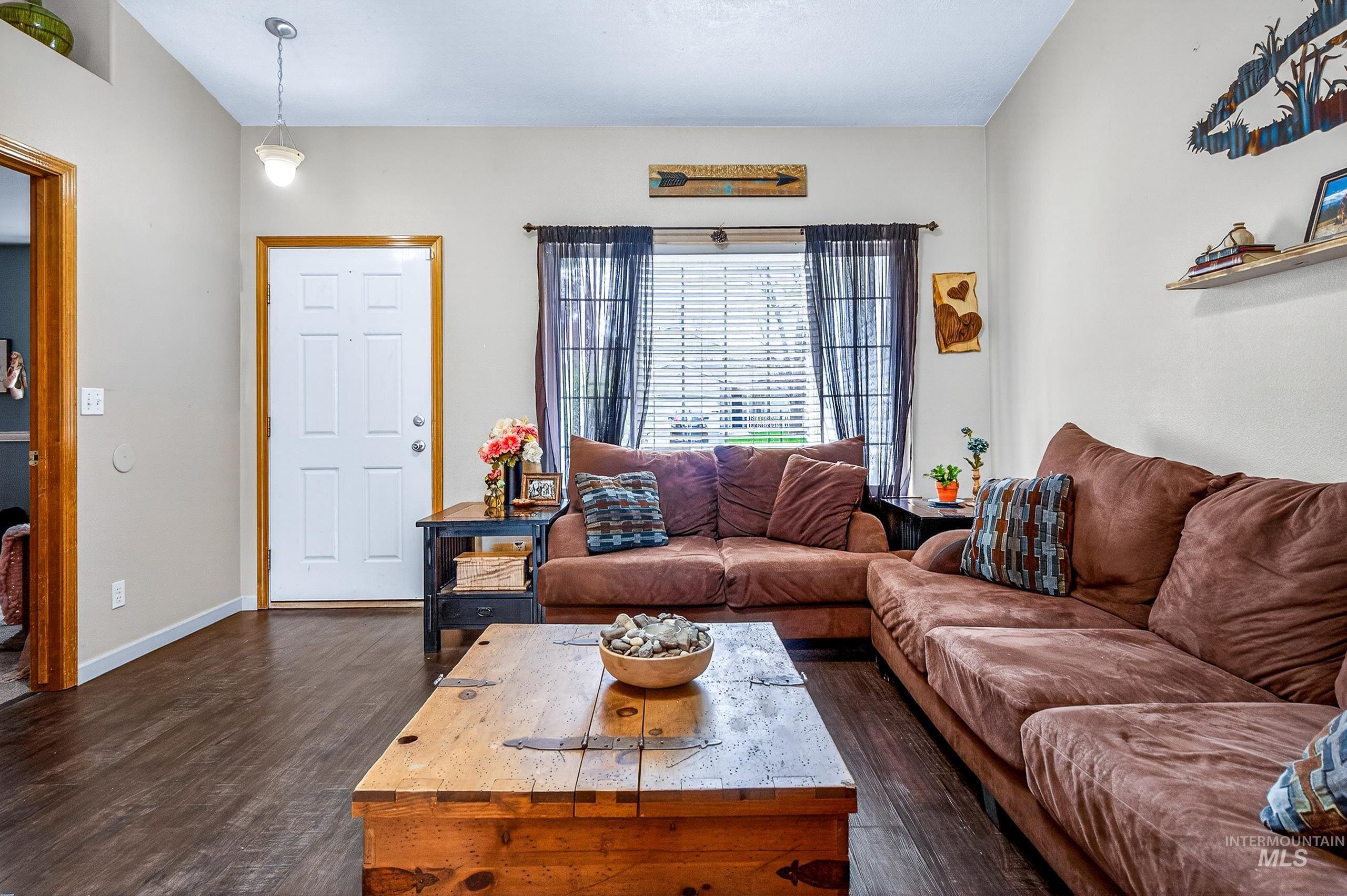 802 Bradford Ct., Caldwell, Idaho 83605, 5 Bedrooms, 2 Bathrooms, Residential For Sale, Price $339,900,MLS 98980772