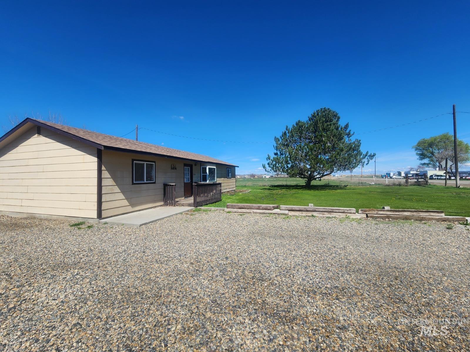23509 Hwy 201, Nyssa, Oregon 97913, 3 Bedrooms, 2 Bathrooms, Residential For Sale, Price $305,000,MLS 98980774