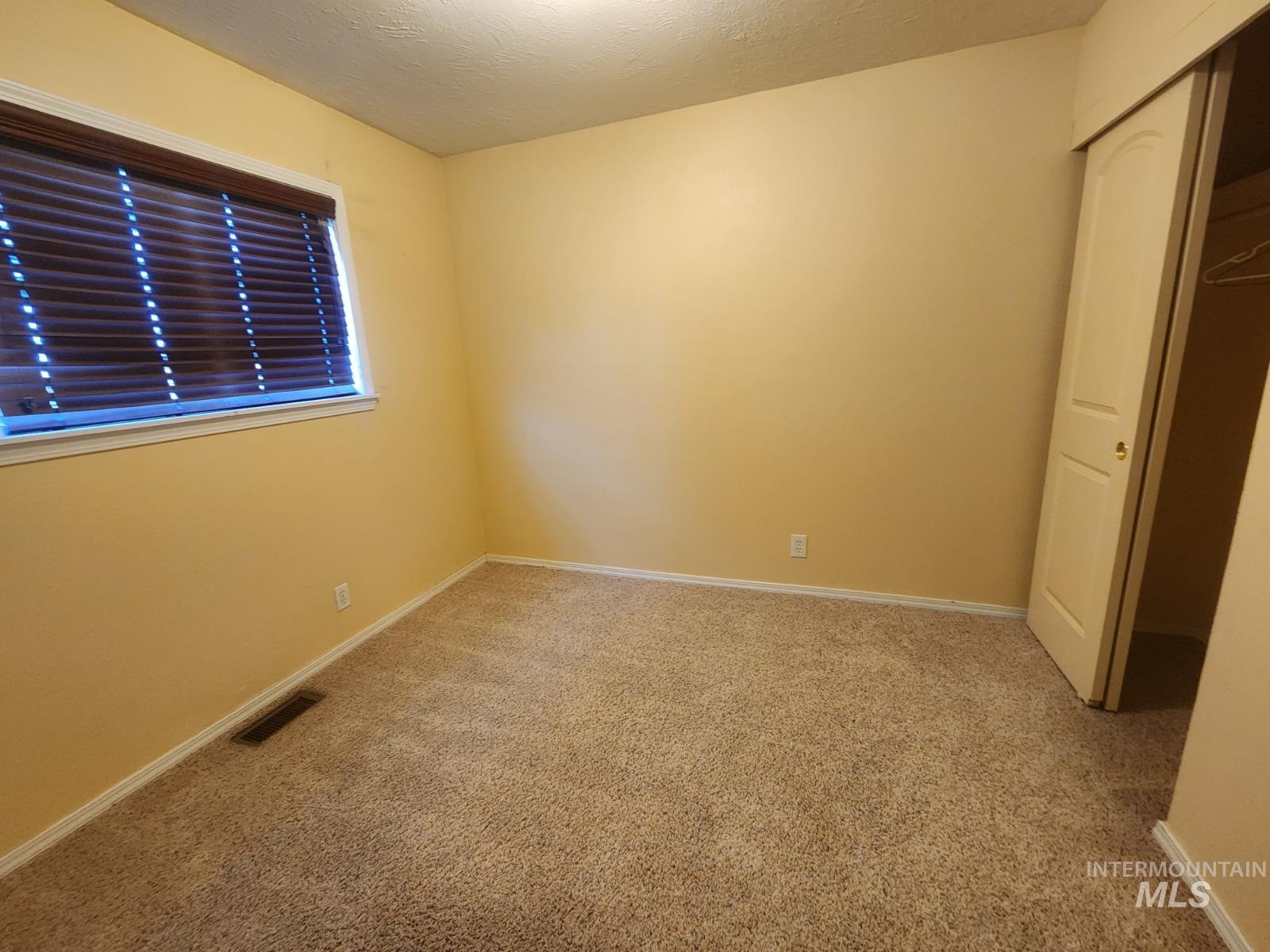 23509 Hwy 201, Nyssa, Oregon 97913, 3 Bedrooms, 2 Bathrooms, Residential For Sale, Price $305,000,MLS 98980774