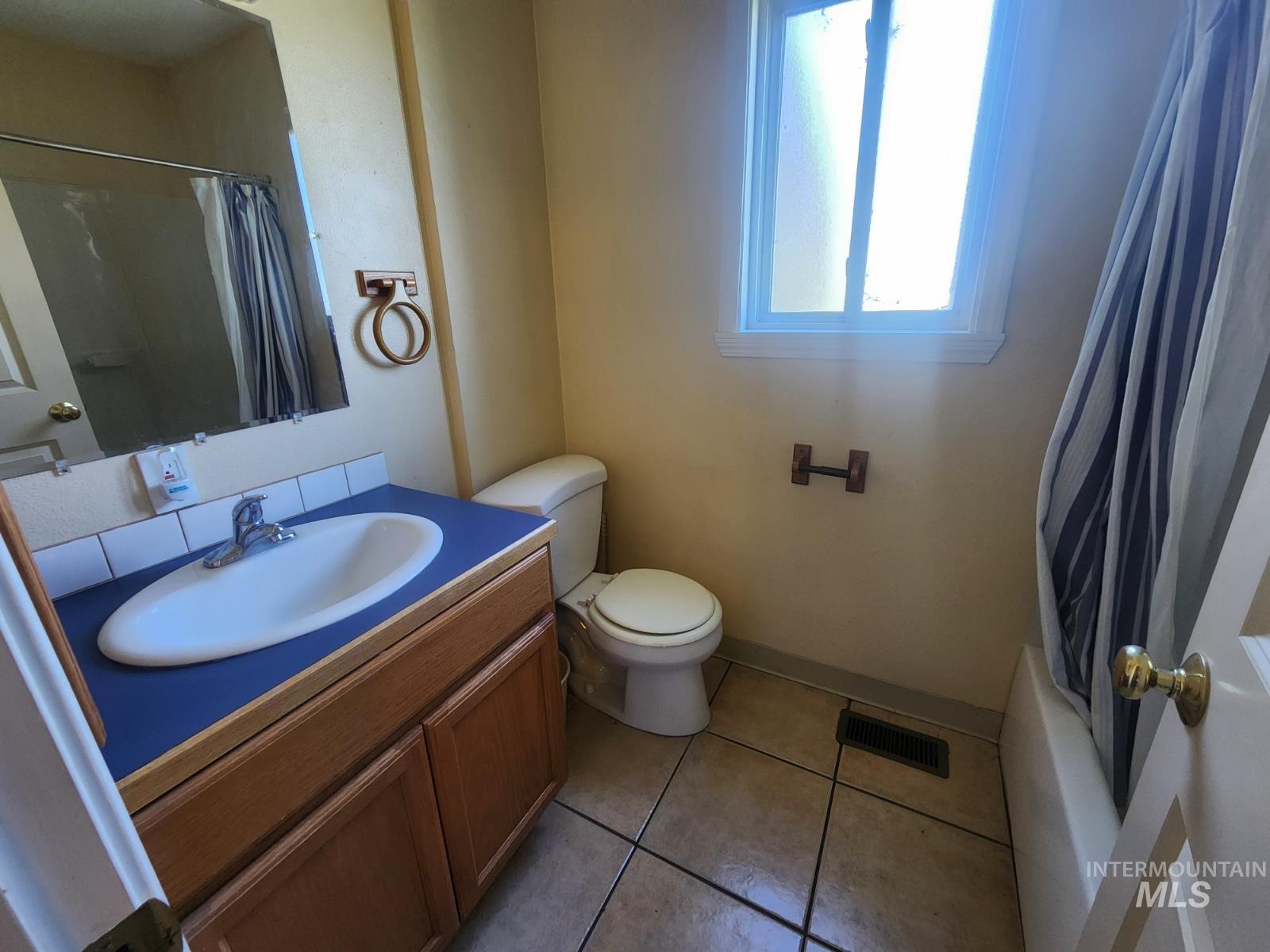 23509 Hwy 201, Nyssa, Oregon 97913, 3 Bedrooms, 2 Bathrooms, Residential For Sale, Price $305,000,MLS 98980774