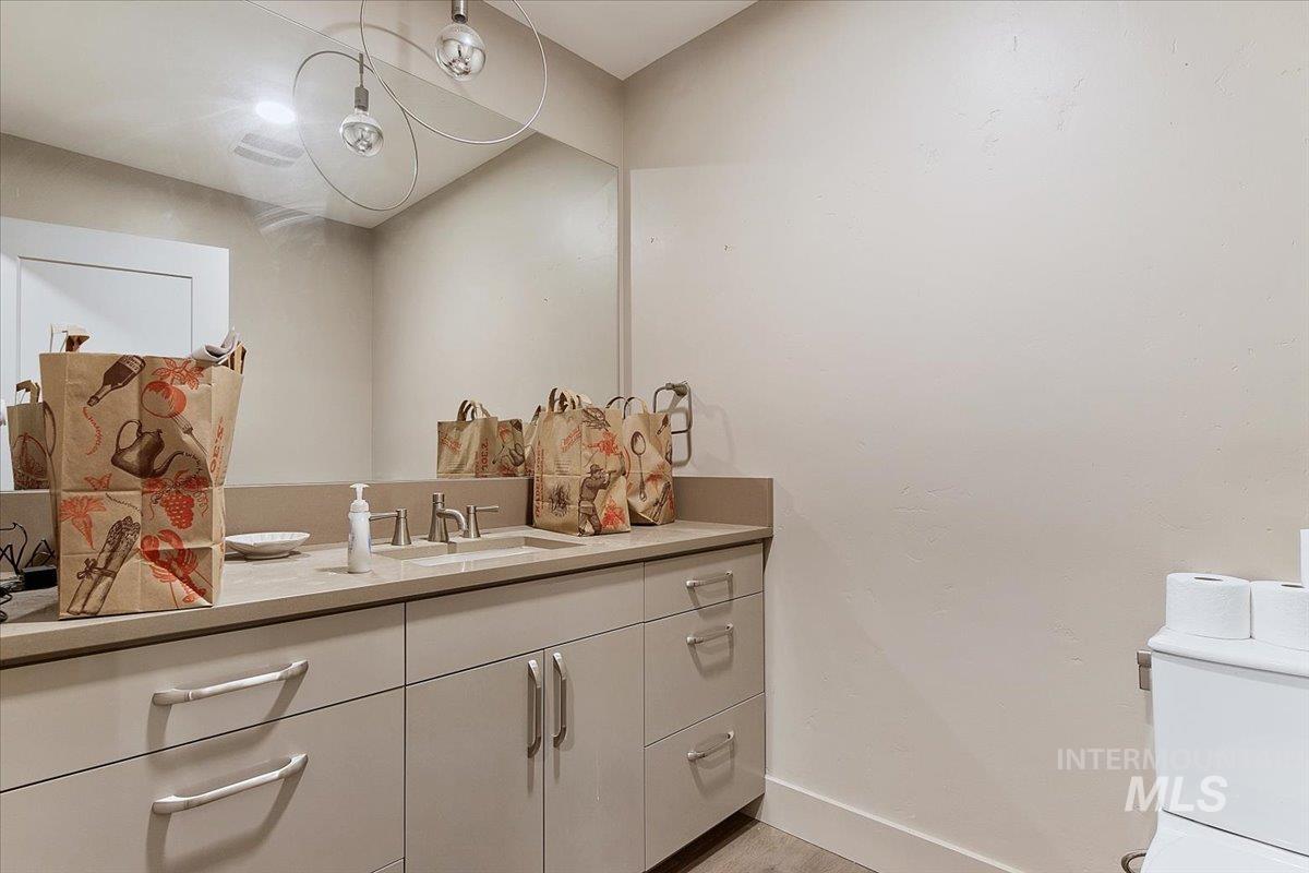 611 S 8th Street, Unit 11, Boise, Idaho 83702, 1 Bedroom, 1.5 Bathrooms, Residential For Sale, Price $585,000, 98980775