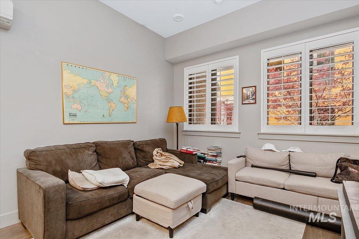 611 S 8th Street, Unit 11, Boise, Idaho 83702, 1 Bedroom, 1.5 Bathrooms, Residential For Sale, Price $585,000, 98980775