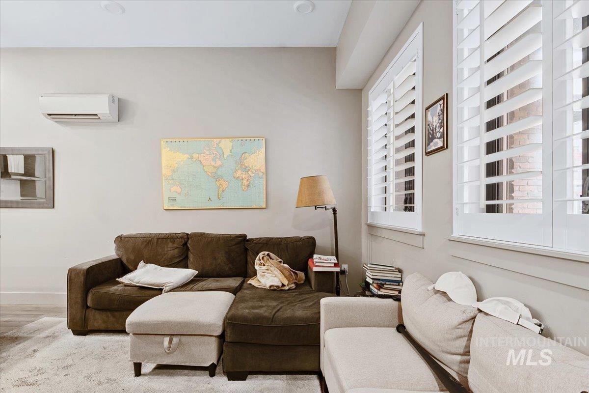 611 S 8th Street, Unit 11, Boise, Idaho 83702, 1 Bedroom, 1.5 Bathrooms, Residential For Sale, Price $585,000, 98980775