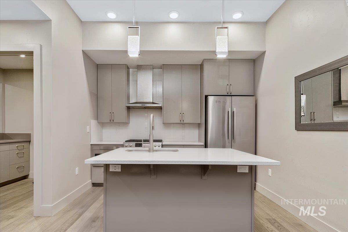 611 S 8th Street, Unit 111, Boise, Idaho 83702, 1 Bedroom, 1.5 Bathrooms, Residential For Sale, Price $585,000, 98980775