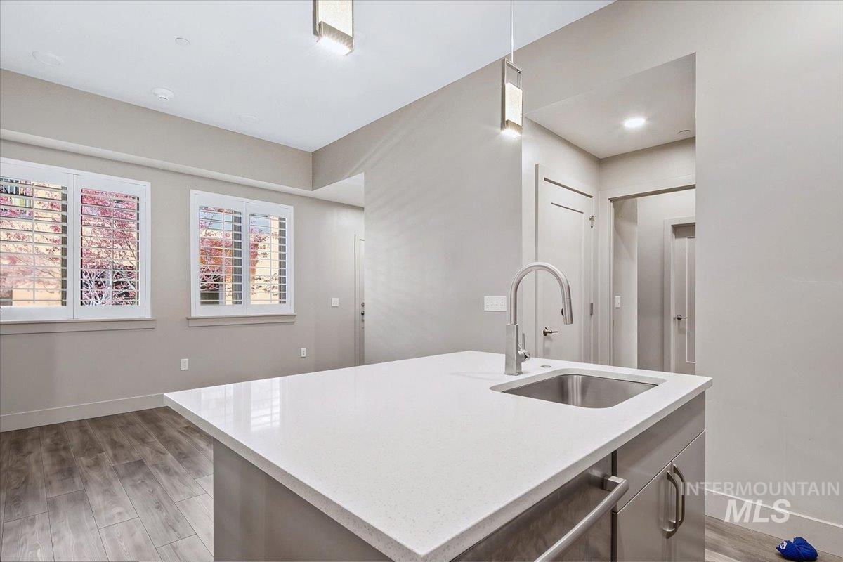 611 S 8th Street, Unit 111, Boise, Idaho 83702, 1 Bedroom, 1.5 Bathrooms, Residential For Sale, Price $585,000, 98980775