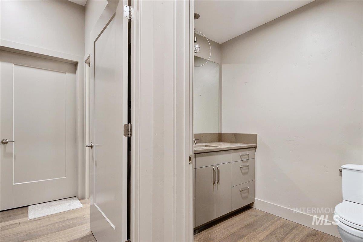611 S 8th Street, Unit 111, Boise, Idaho 83702, 1 Bedroom, 1.5 Bathrooms, Residential For Sale, Price $585,000, 98980775
