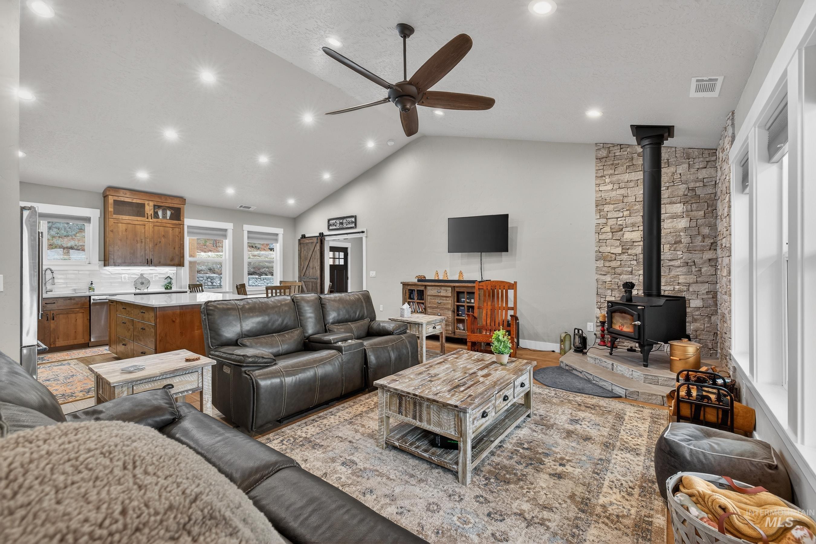 10191 Timberrim Drive, Cascade, Idaho 83611, 3 Bedrooms, 2 Bathrooms, Residential For Sale, Price $889,000, 98980776