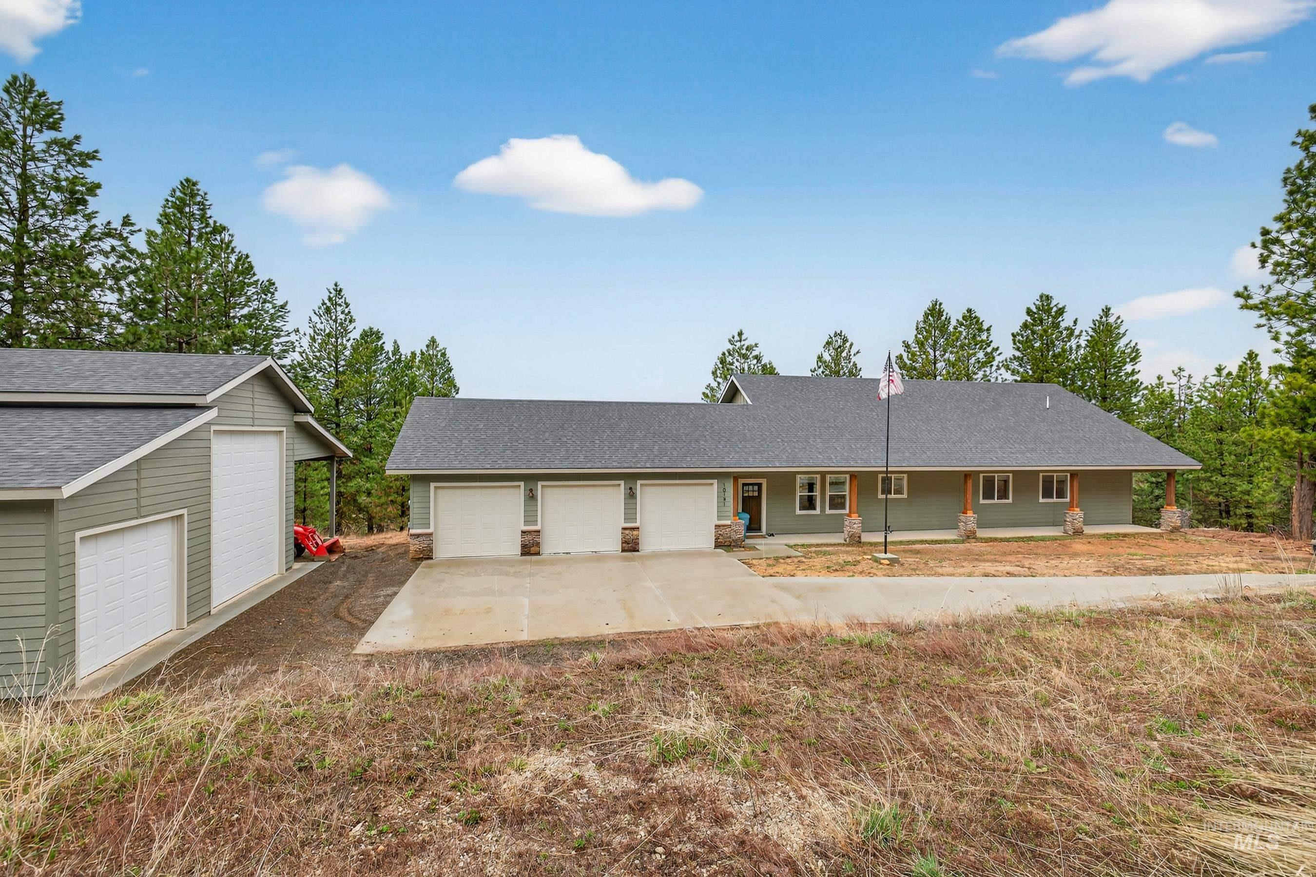 10191 Timberrim Drive, Cascade, Idaho 83611, 3 Bedrooms, 2 Bathrooms, Residential For Sale, Price $889,000, 98980776