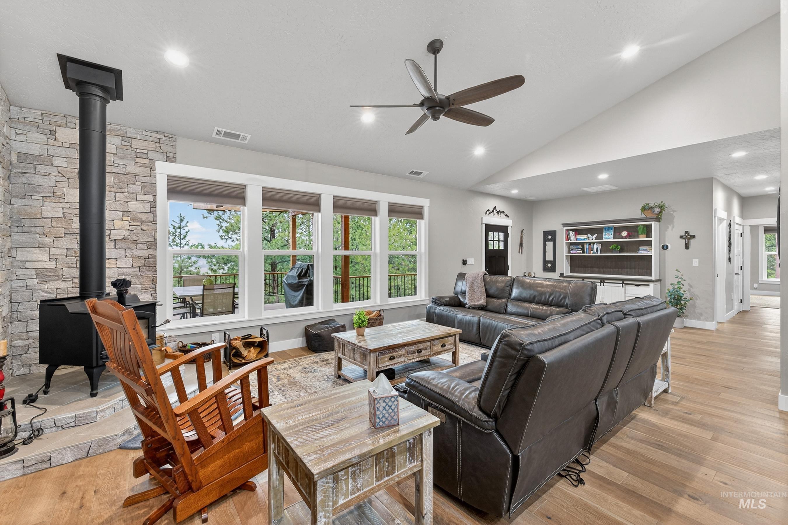 10191 Timberrim Drive, Cascade, Idaho 83611, 3 Bedrooms, 2 Bathrooms, Residential For Sale, Price $959,000, 98980776