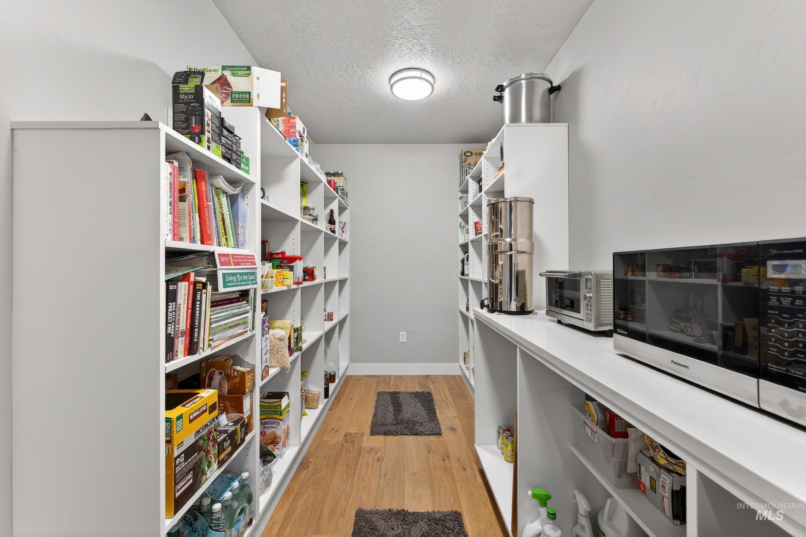 10191 Timberrim Drive, Cascade, Idaho 83611, 3 Bedrooms, 2 Bathrooms, Residential For Sale, Price $959,000, 98980776