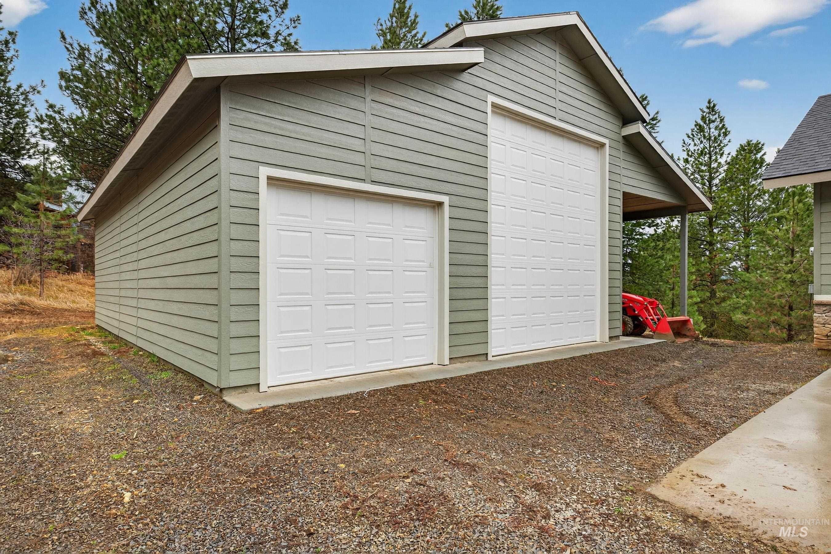 10191 Timberrim Drive, Cascade, Idaho 83611, 3 Bedrooms, 2 Bathrooms, Residential For Sale, Price $889,000, 98980776