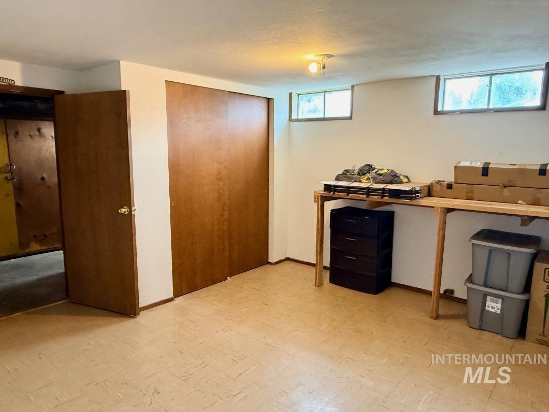 402 Cedar Dr, Pierce, Idaho 83546-5003, 3 Bedrooms, 2 Bathrooms, Residential For Sale, Price $250,000,MLS 98980783