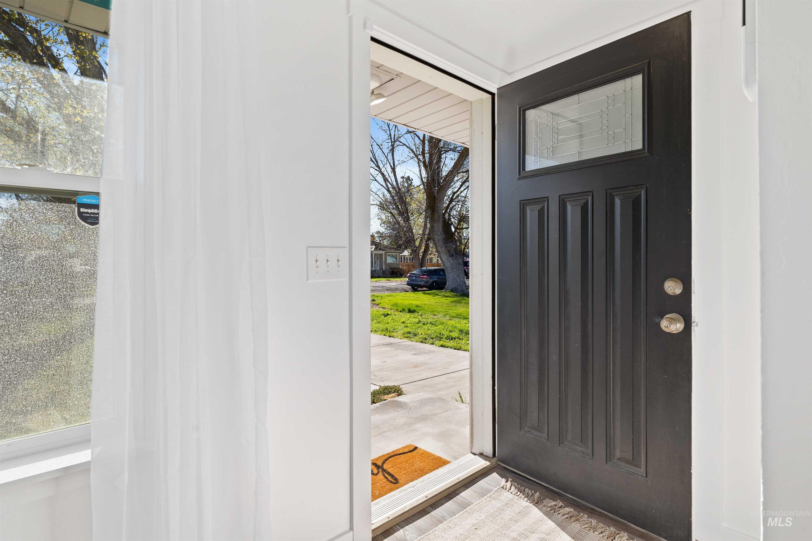 1201 California St, Gooding, Idaho 83330, 4 Bedrooms, 2 Bathrooms, Residential For Sale, Price $319,000, 98980784