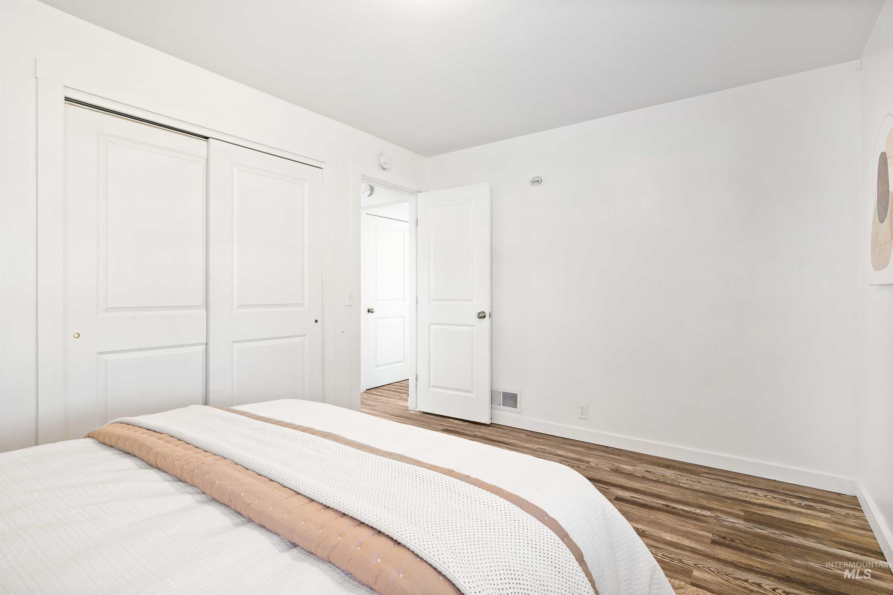 1201 California St, Gooding, Idaho 83330, 4 Bedrooms, 2 Bathrooms, Residential For Sale, Price $319,000, 98980784