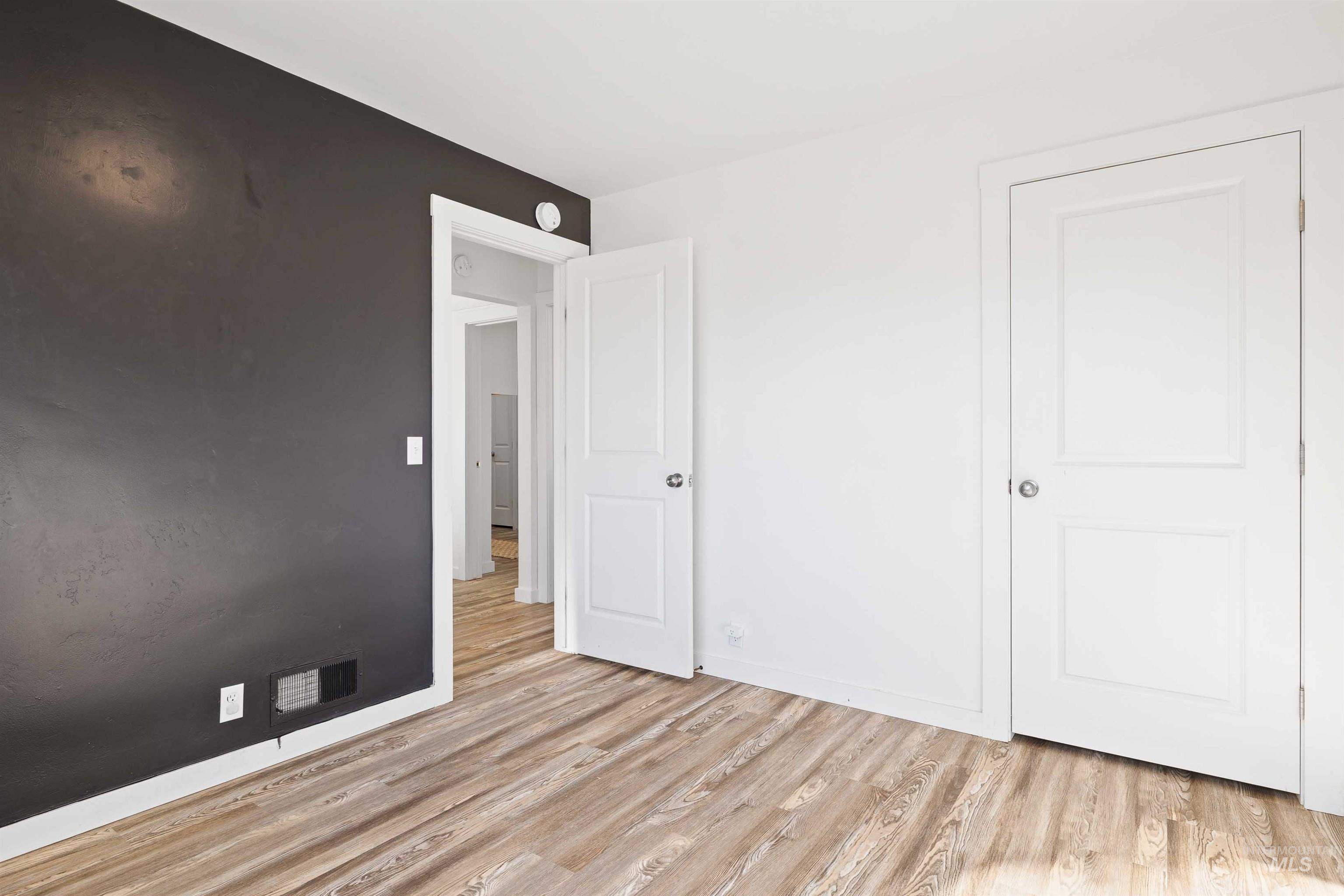 1201 California St, Gooding, Idaho 83330, 4 Bedrooms, 2 Bathrooms, Residential For Sale, Price $319,000, 98980784