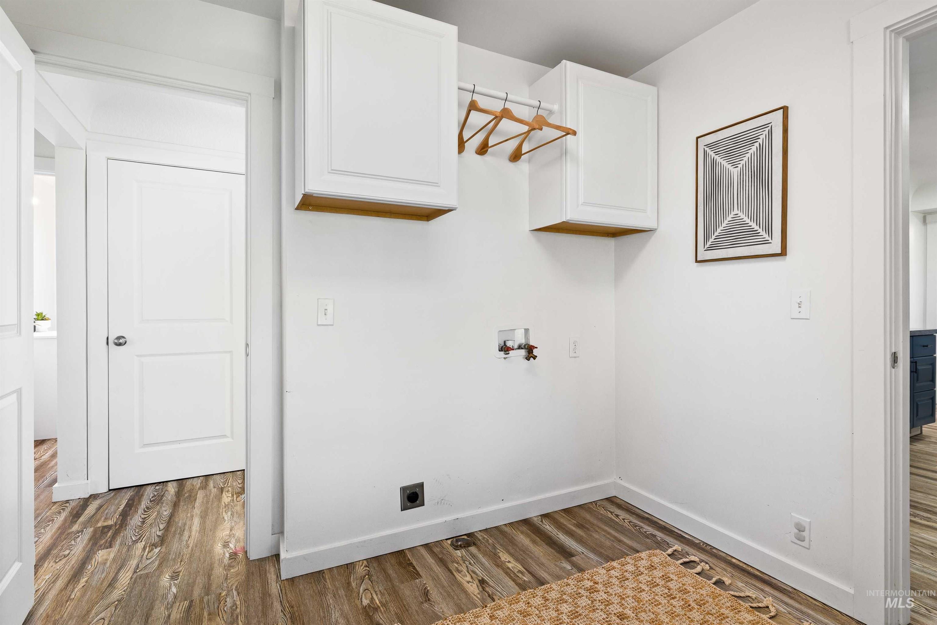 1201 California St, Gooding, Idaho 83330, 4 Bedrooms, 2 Bathrooms, Residential For Sale, Price $319,000, 98980784