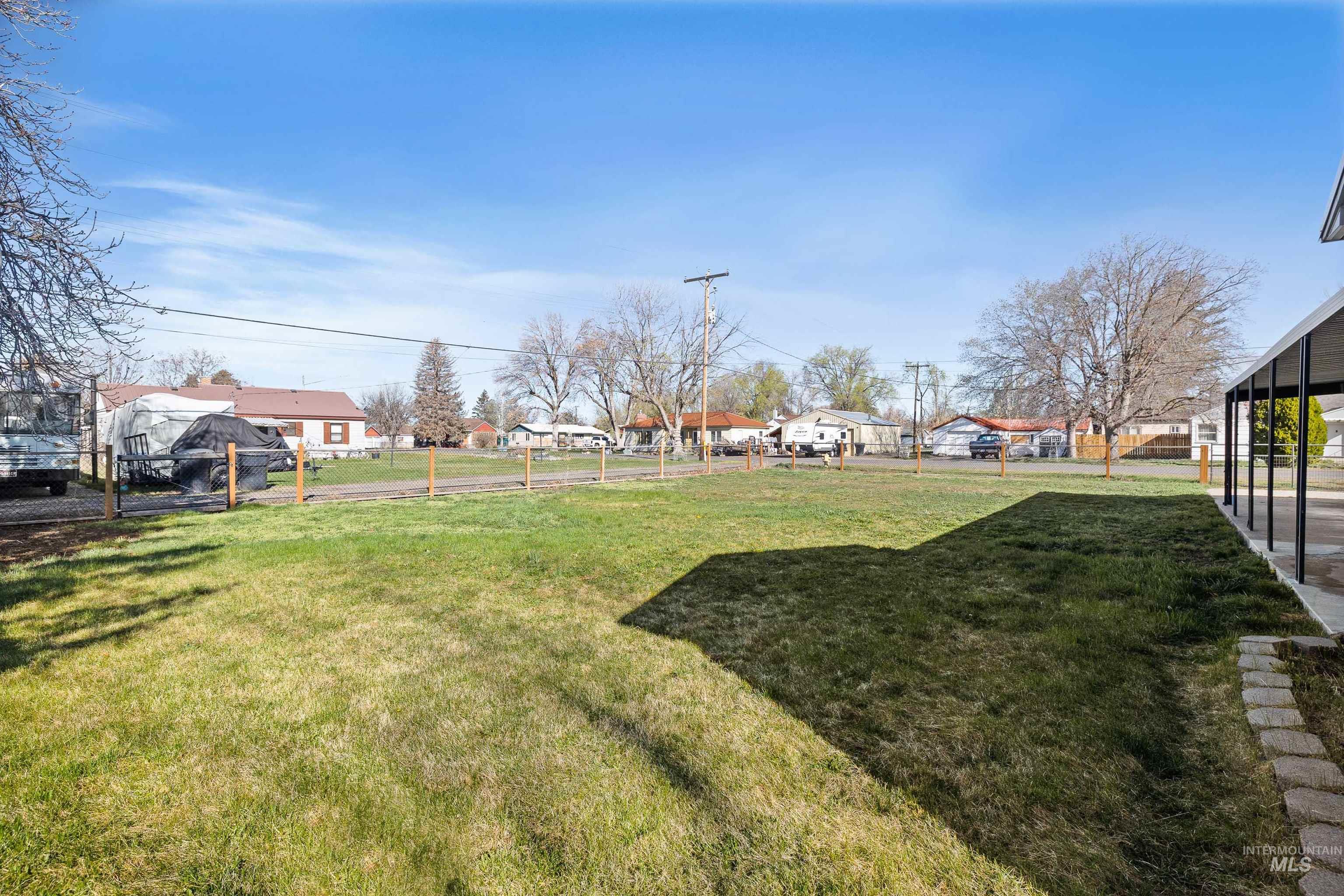 1201 California St, Gooding, Idaho 83330, 4 Bedrooms, 2 Bathrooms, Residential For Sale, Price $319,000, 98980784