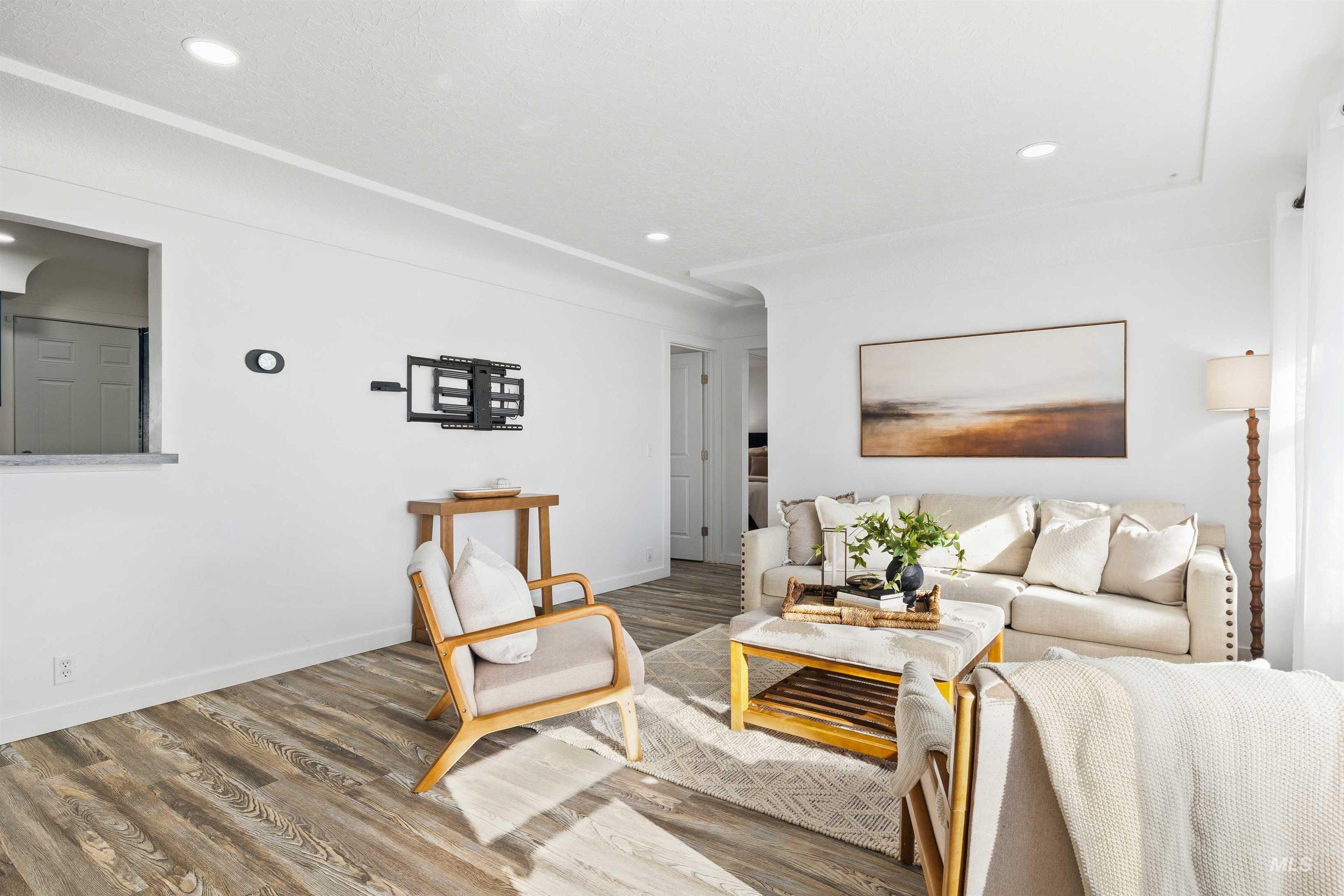 1201 California St, Gooding, Idaho 83330, 4 Bedrooms, 2 Bathrooms, Residential For Sale, Price $319,000, 98980784