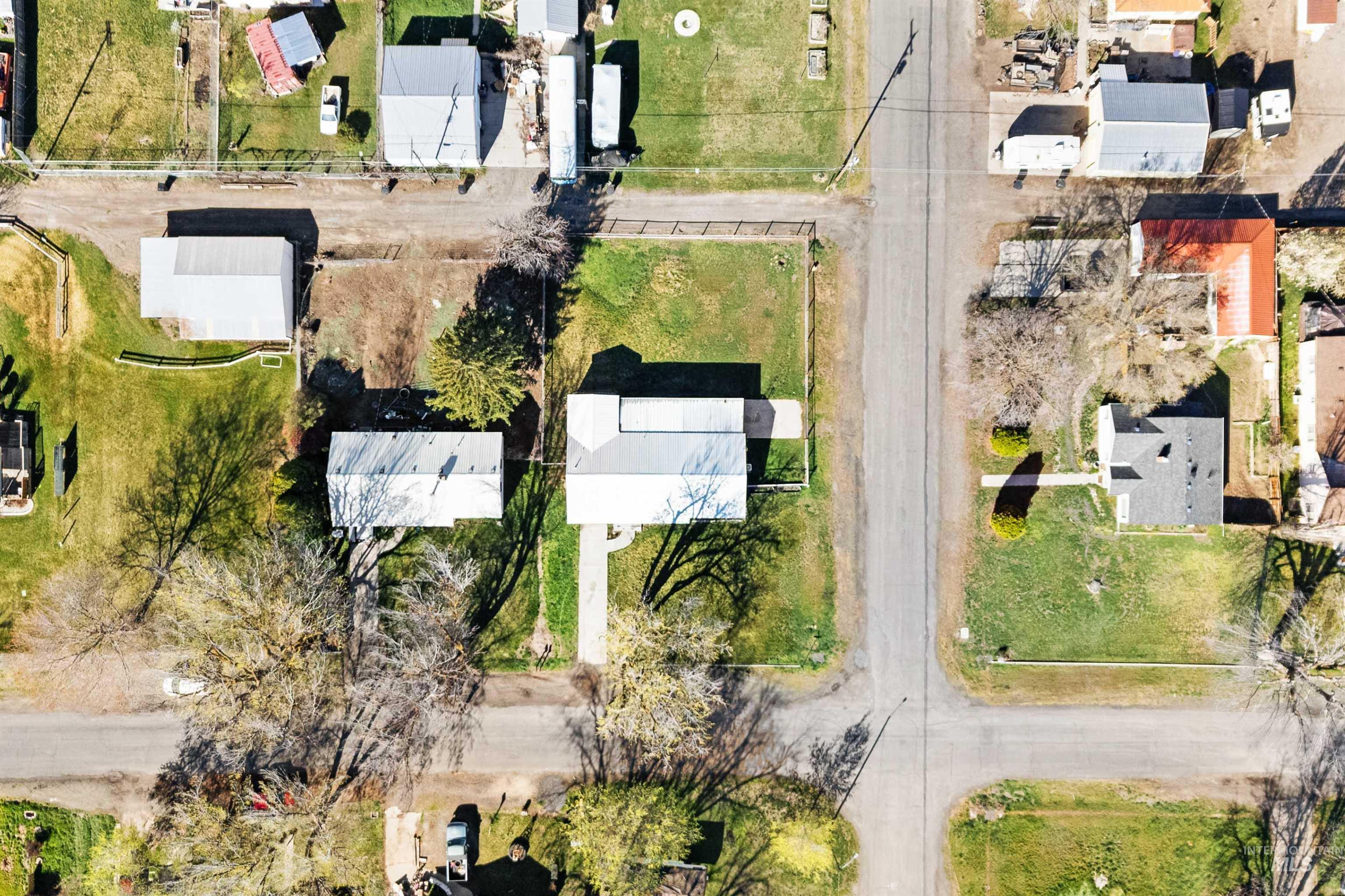 1201 California St, Gooding, Idaho 83330, 4 Bedrooms, 2 Bathrooms, Residential For Sale, Price $319,000, 98980784