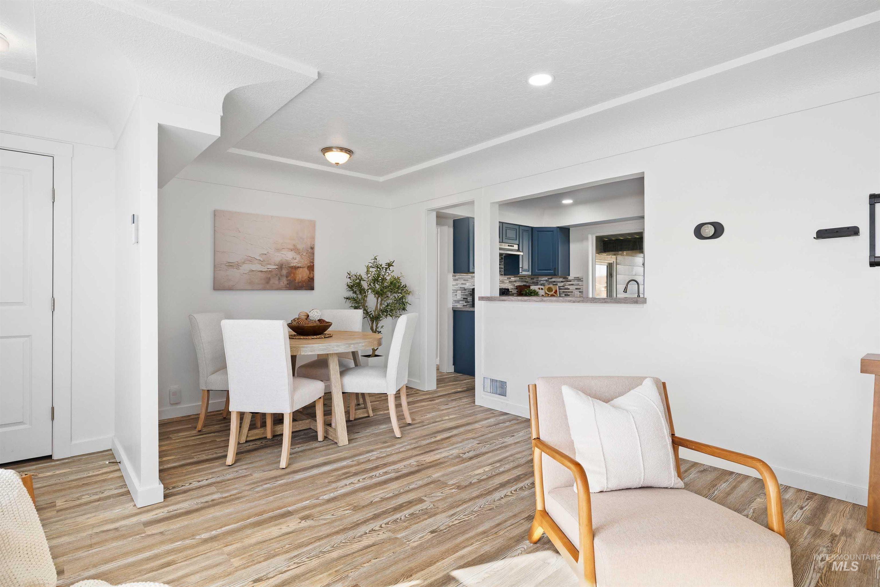 1201 California St, Gooding, Idaho 83330, 4 Bedrooms, 2 Bathrooms, Residential For Sale, Price $319,000, 98980784