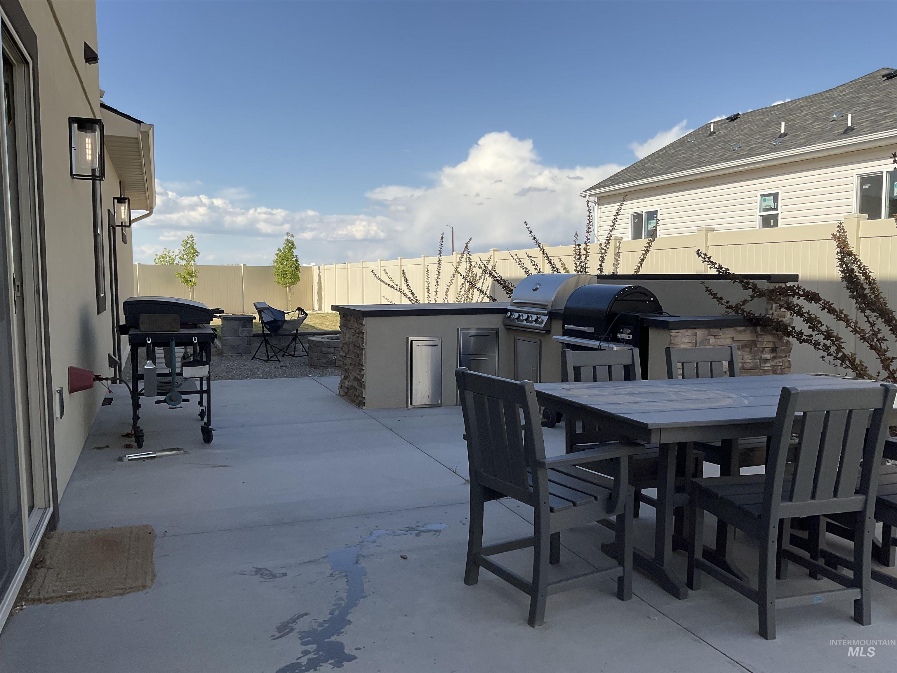 582 Pisces Ct., Twin Falls, Idaho 83301, 3 Bedrooms, 2.5 Bathrooms, Residential For Sale, Price $499,900, 98980785