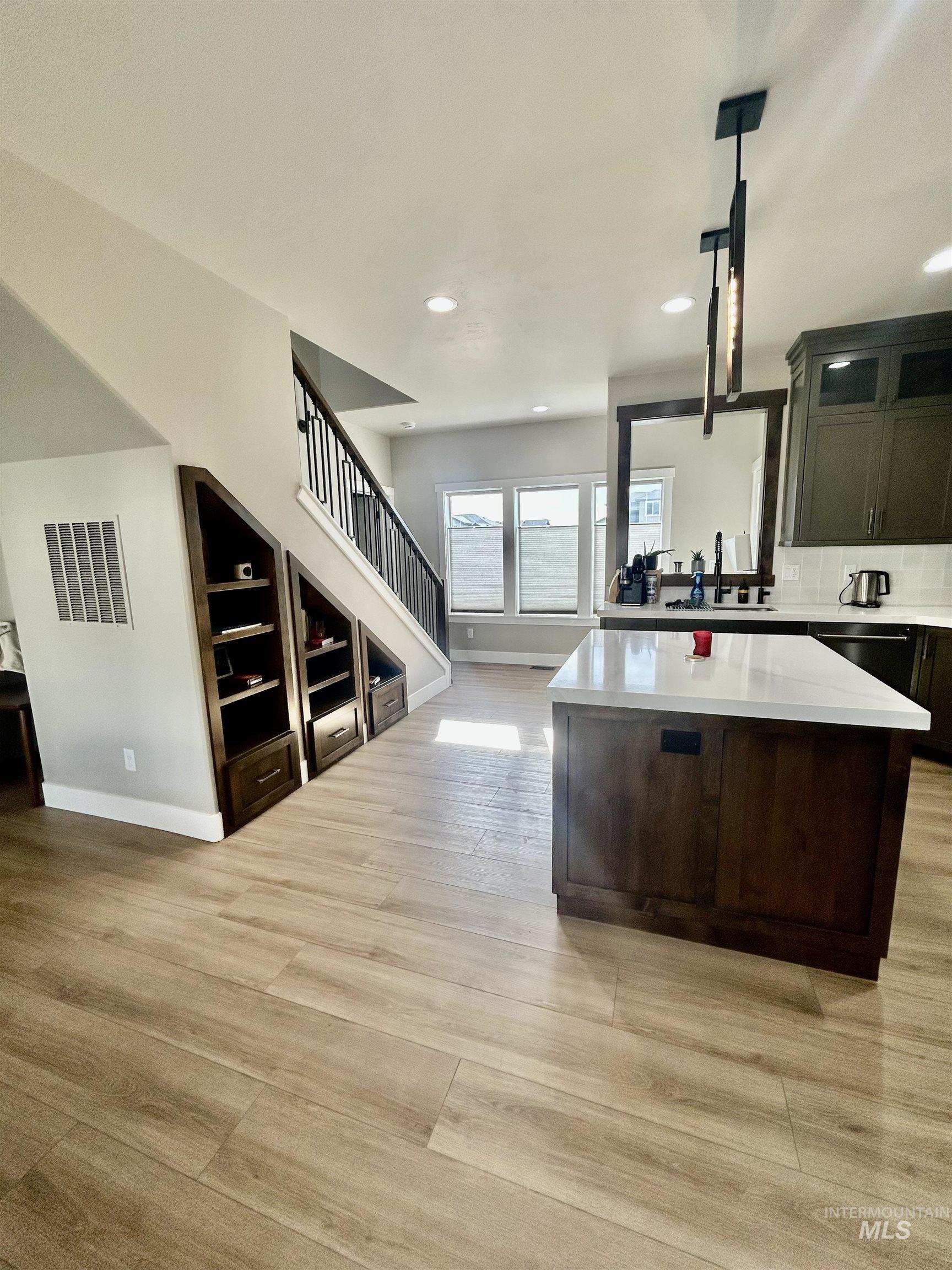 582 Pisces Ct., Twin Falls, Idaho 83301, 3 Bedrooms, 2.5 Bathrooms, Residential For Sale, Price $499,900, 98980785