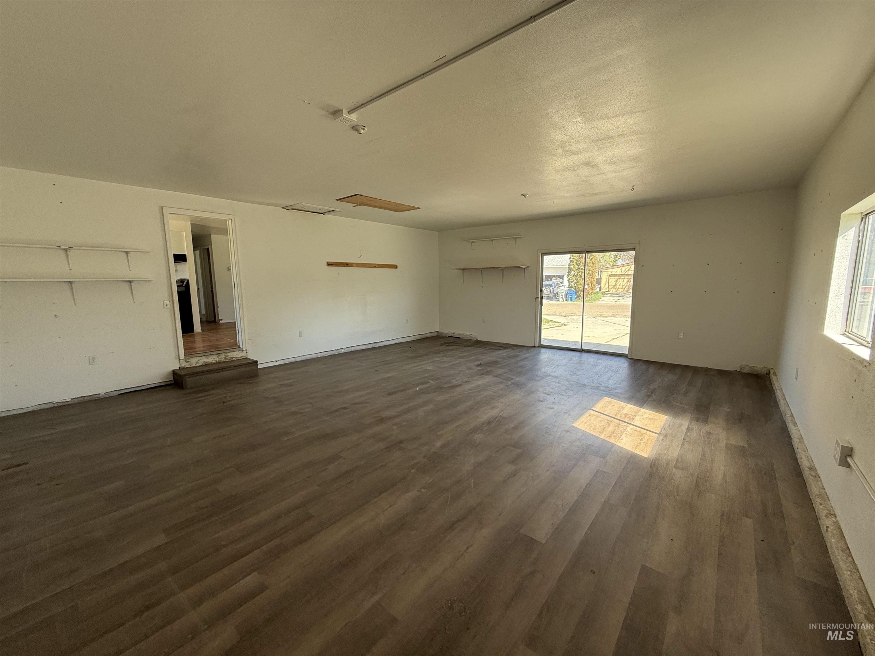 1203 Sweetwood Cir, Nampa, Idaho 83651, 3 Bedrooms, 1 Bathroom, Residential For Sale, Price $315,000, 98980788