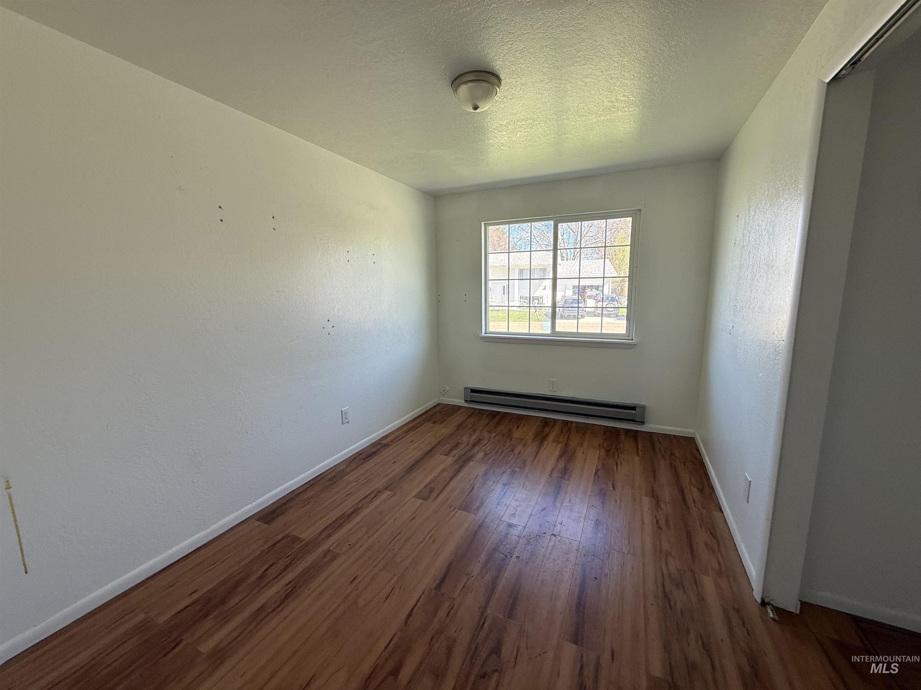 1203 Sweetwood Cir, Nampa, Idaho 83651, 3 Bedrooms, 1 Bathroom, Residential For Sale, Price $315,000, 98980788