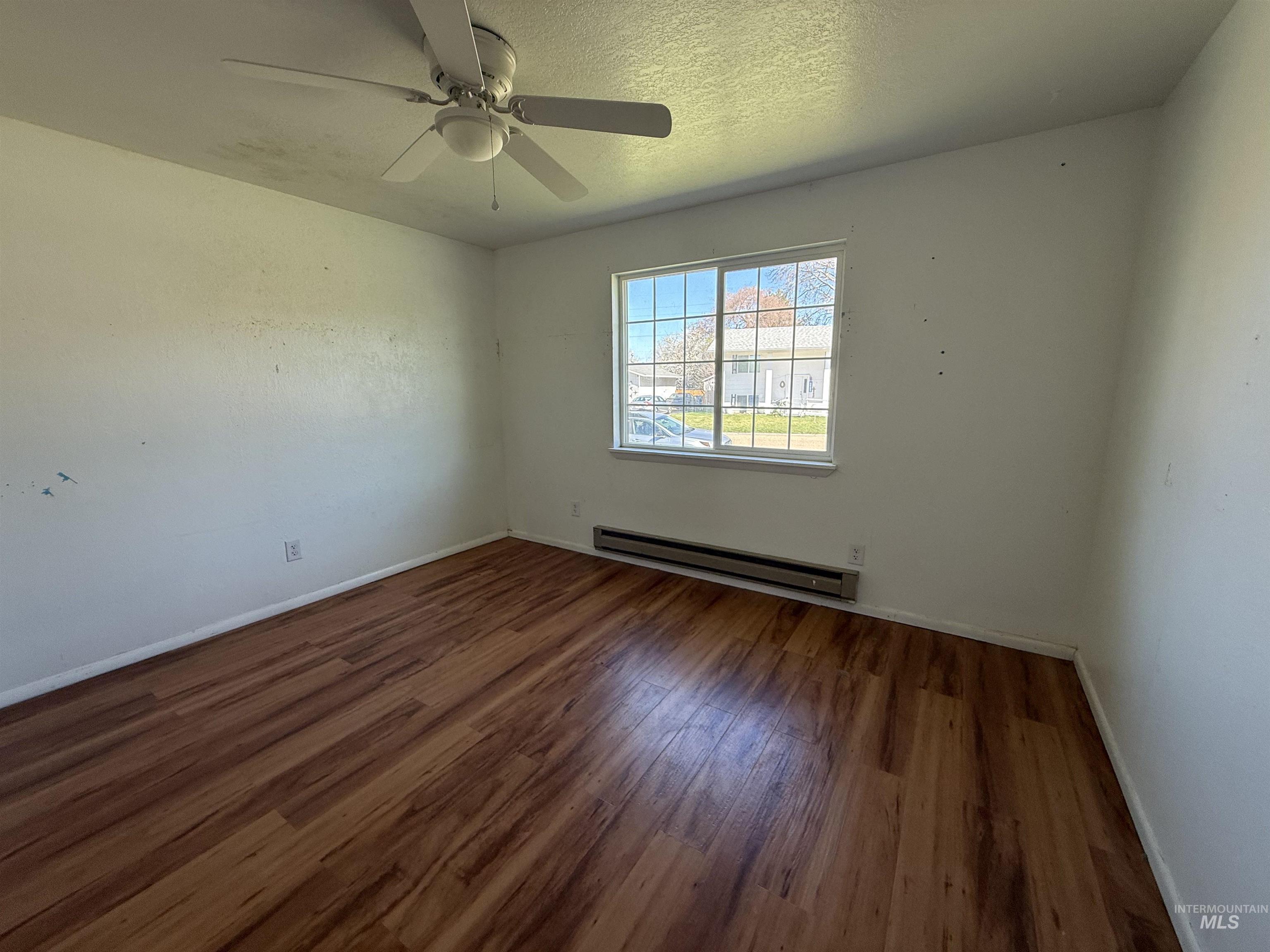 1203 Sweetwood Cir, Nampa, Idaho 83651, 3 Bedrooms, 1 Bathroom, Residential For Sale, Price $315,000, 98980788