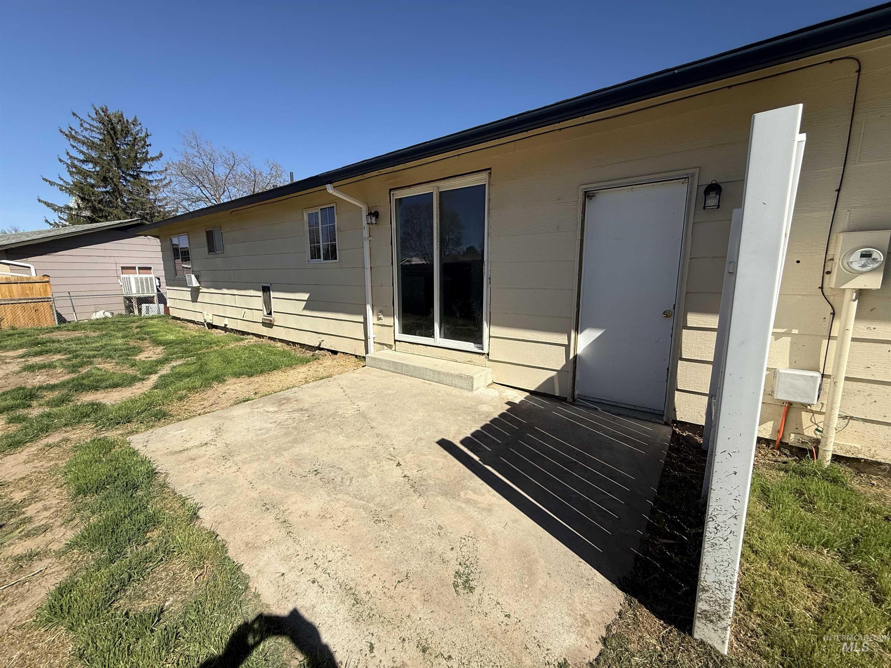 1203 Sweetwood Cir, Nampa, Idaho 83651, 3 Bedrooms, 1 Bathroom, Residential For Sale, Price $315,000, 98980788