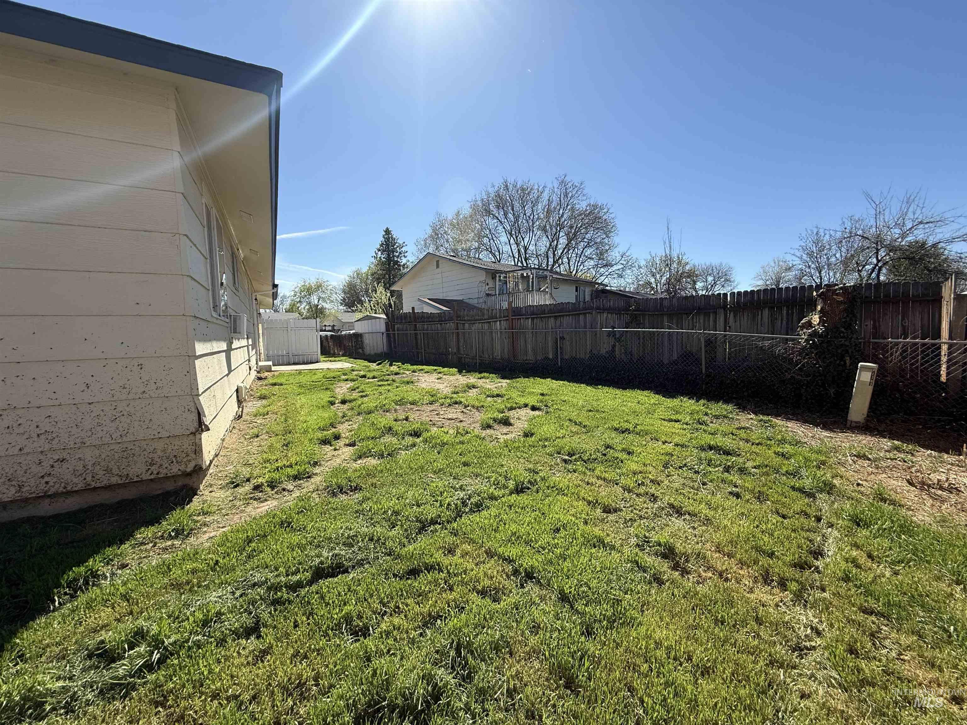 1203 Sweetwood Cir, Nampa, Idaho 83651, 3 Bedrooms, 1 Bathroom, Residential For Sale, Price $315,000, 98980788