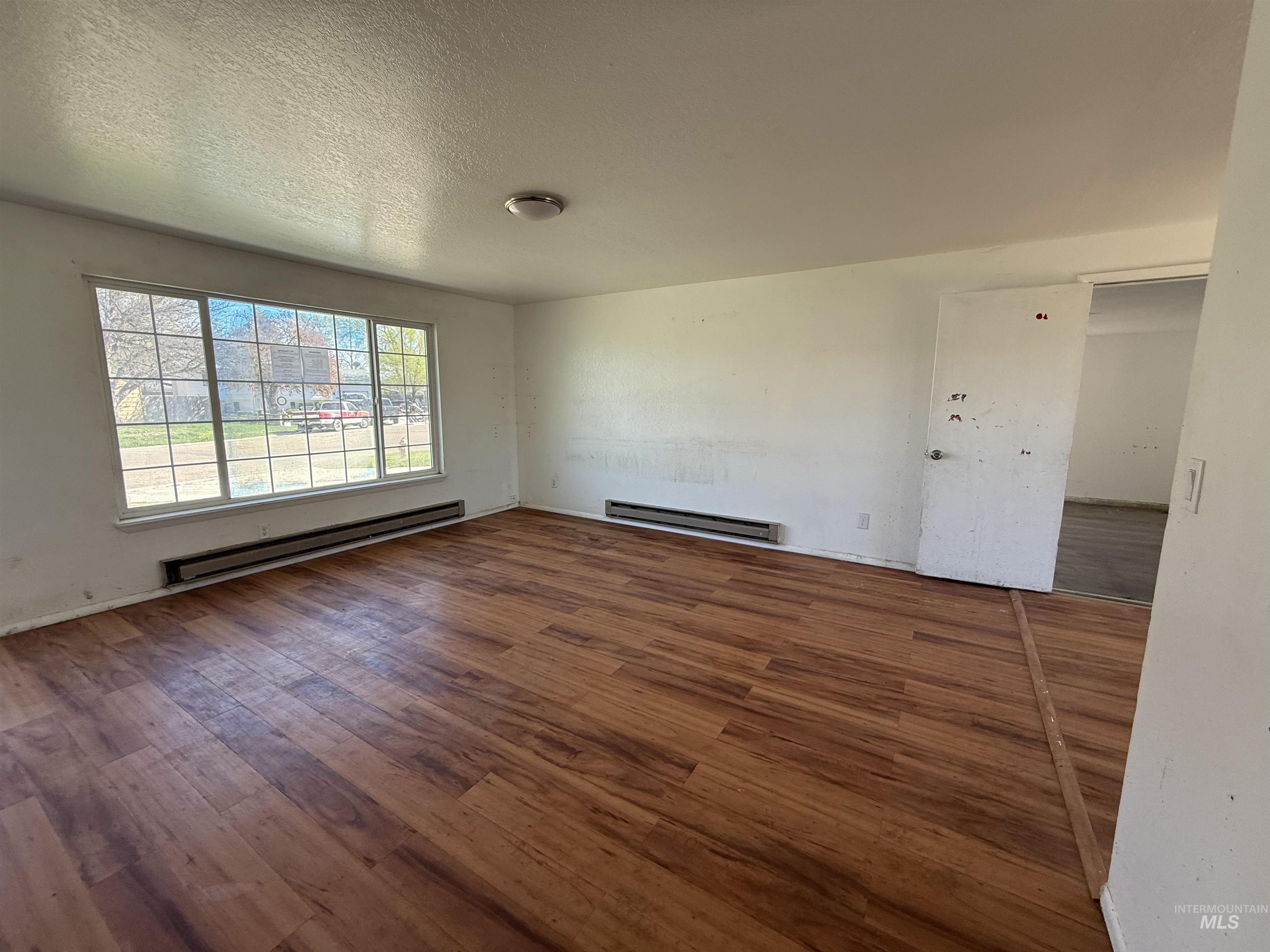 1203 Sweetwood Cir, Nampa, Idaho 83651, 3 Bedrooms, 1 Bathroom, Residential For Sale, Price $315,000, 98980788