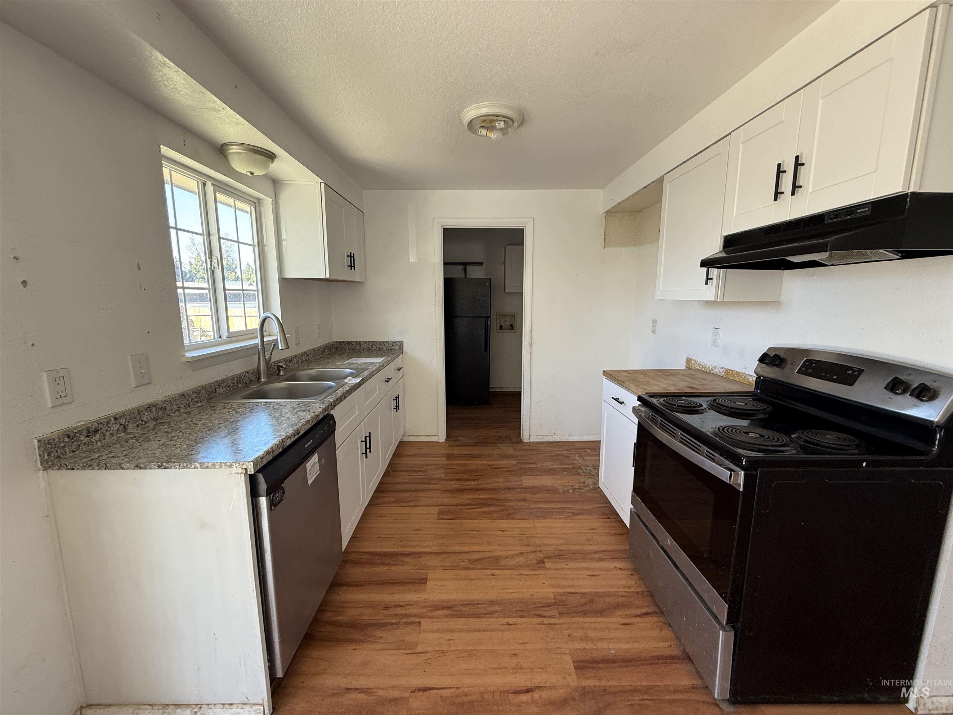 1203 Sweetwood Cir, Nampa, Idaho 83651, 3 Bedrooms, 1 Bathroom, Residential For Sale, Price $315,000, 98980788