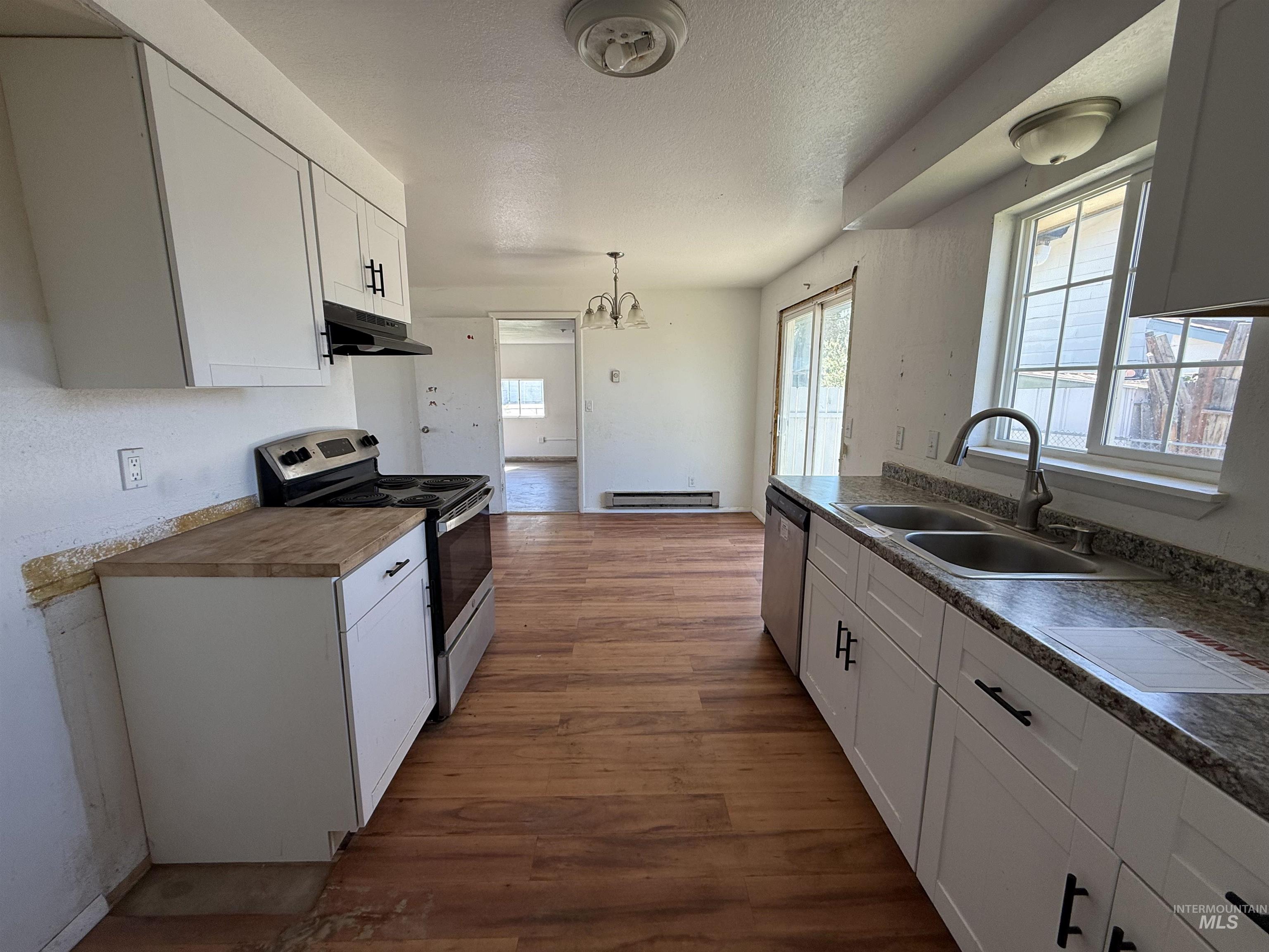 1203 Sweetwood Cir, Nampa, Idaho 83651, 3 Bedrooms, 1 Bathroom, Residential For Sale, Price $315,000, 98980788