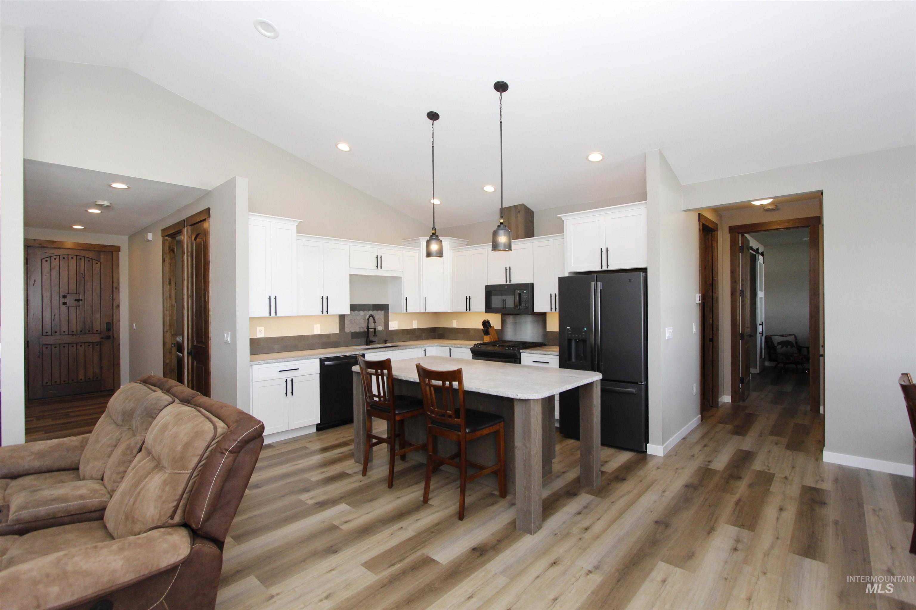 2013 Cedar Ave, Lewiston, Idaho 83501, 3 Bedrooms, 2 Bathrooms, Residential For Sale, Price $695,000, 98980789