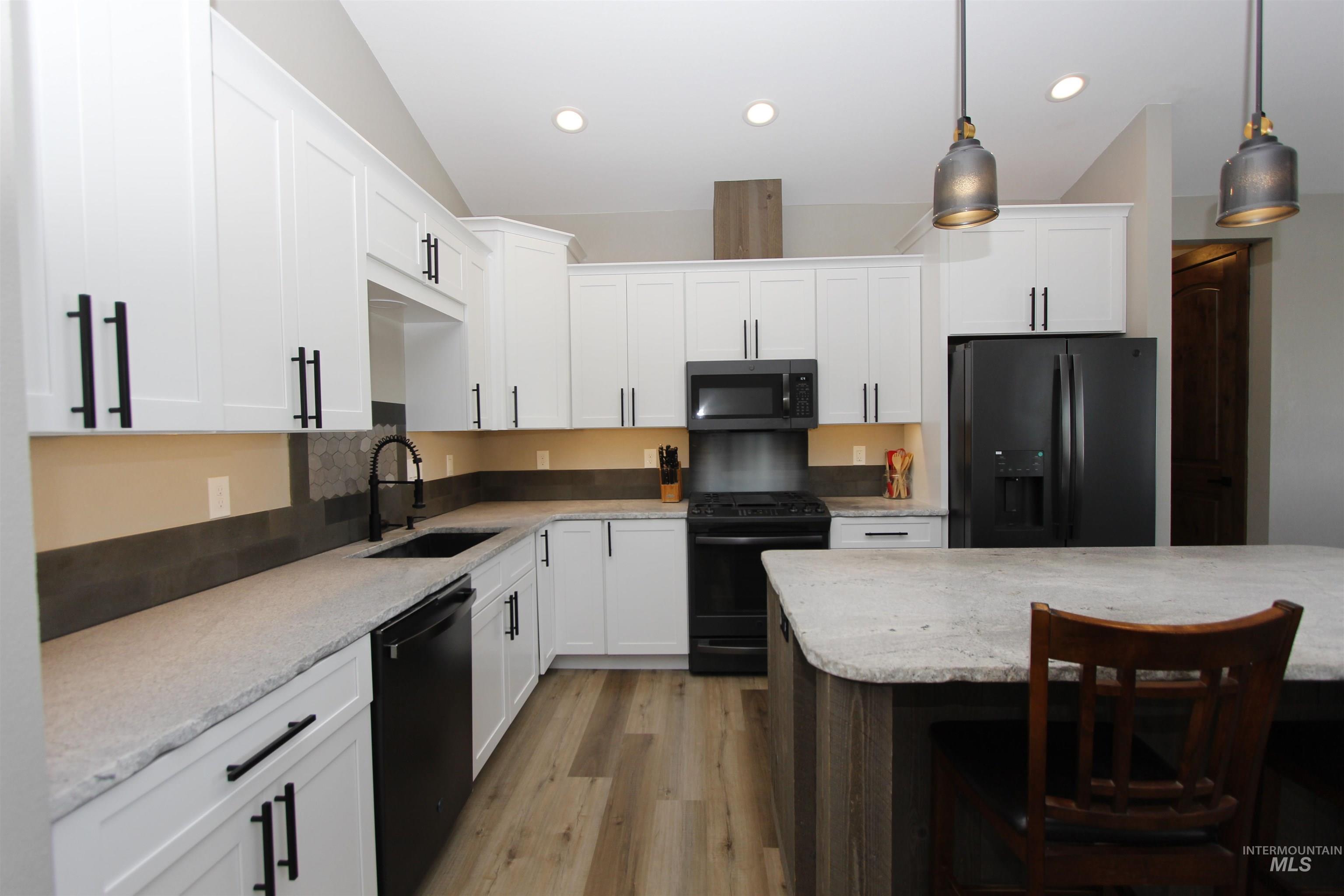 2013 Cedar Ave, Lewiston, Idaho 83501, 3 Bedrooms, 2 Bathrooms, Residential For Sale, Price $695,000, 98980789