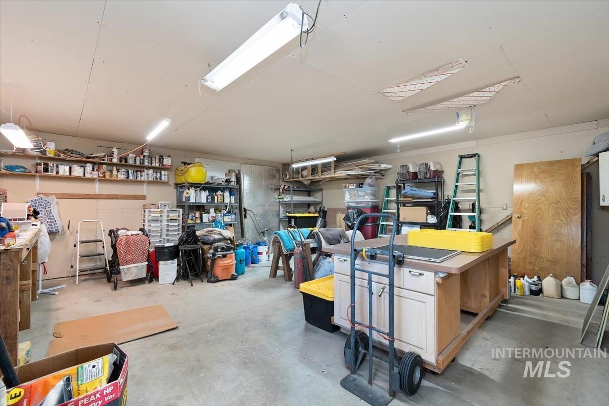 2439 Julie Ave, Emmett, Idaho 83617-9562, 4 Bedrooms, 3 Bathrooms, Residential For Sale, Price $879,900, 98980790