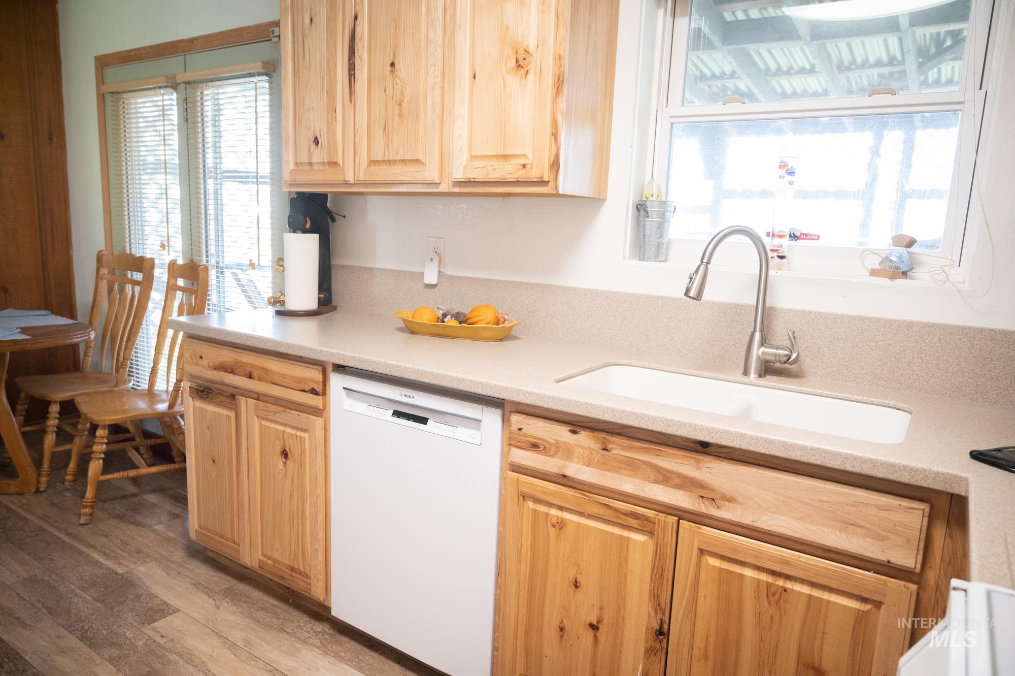 193 S 500 W, Paul, Idaho 83347, 3 Bedrooms, 3 Bathrooms, Residential For Sale, Price $495,000, 98980791