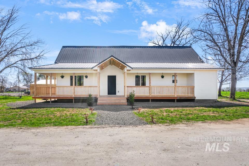 535 Day Road, Weiser, Idaho 83672, 3 Bedrooms, 2 Bathrooms, Residential For Sale, Price $469,000, 98980792