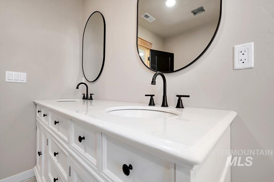 535 Day Road, Weiser, Idaho 83672, 3 Bedrooms, 2 Bathrooms, Residential For Sale, Price $499,000,MLS 98980792