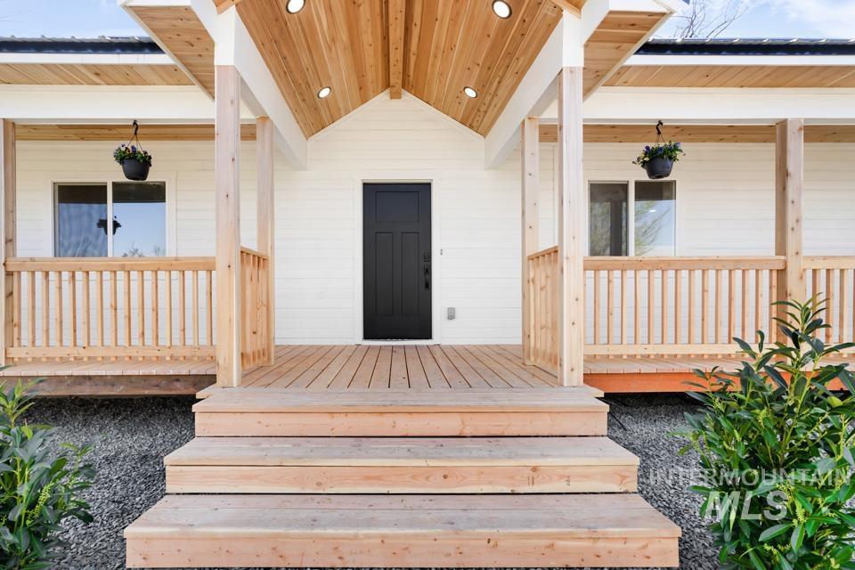 535 Day Road, Weiser, Idaho 83672, 3 Bedrooms, 2 Bathrooms, Residential For Sale, Price $499,000,MLS 98980792