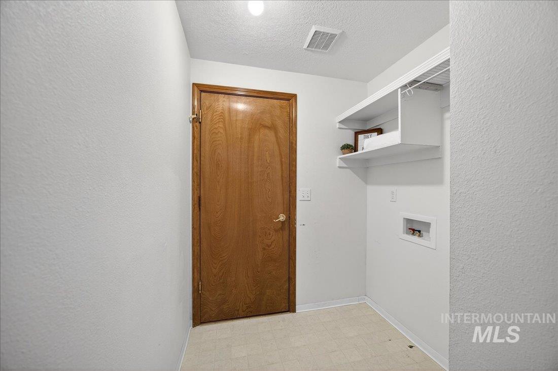 1579 E Falconrim Ct, Eagle, Idaho 83616-5276, 3 Bedrooms, 2 Bathrooms, Residential For Sale, Price $450,000, 98980795