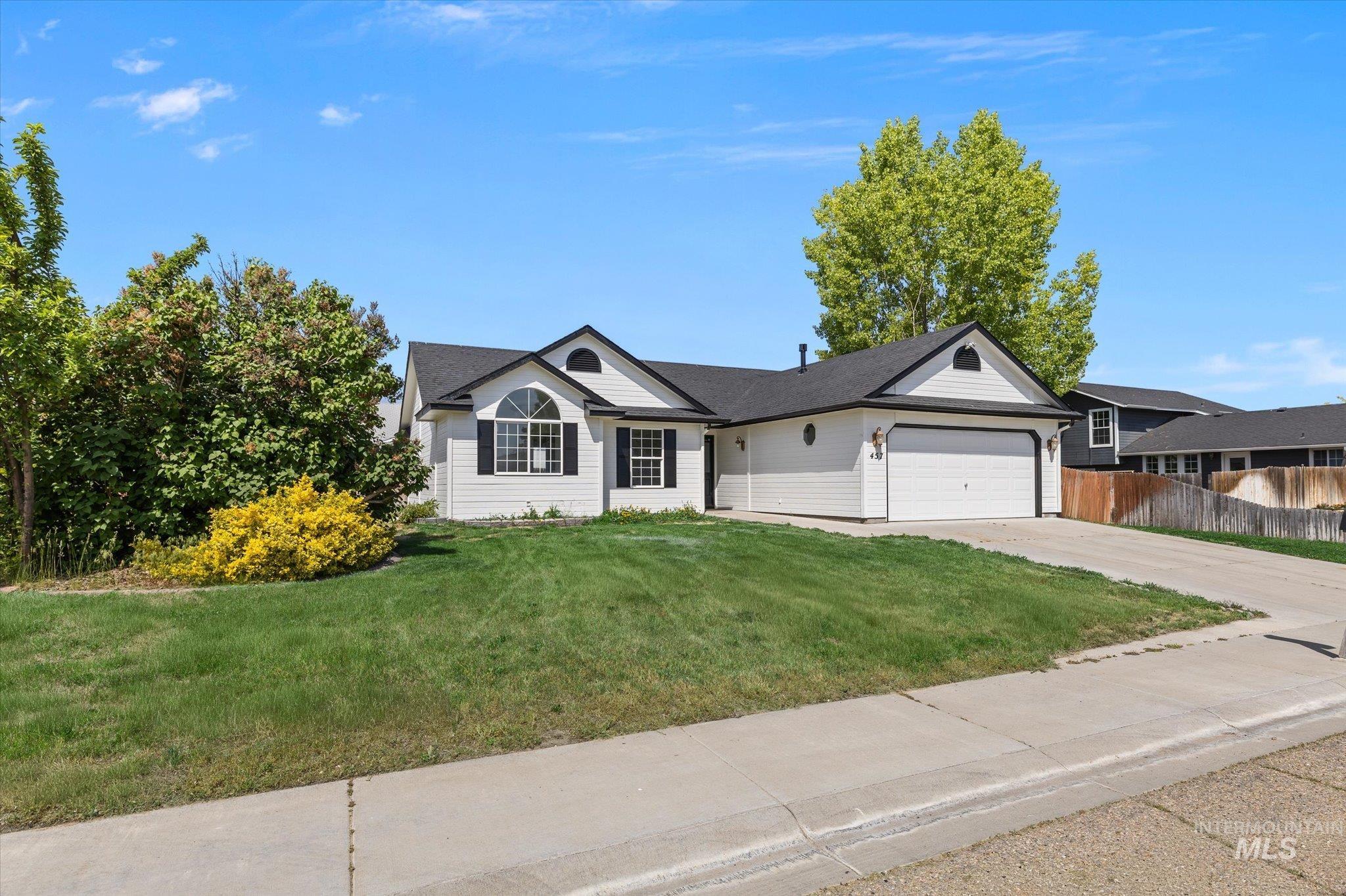 457 Meadowbrook Dr., Nampa, Idaho 83686, 3 Bedrooms, 2 Bathrooms, Residential For Sale, Price $359,500, 98980798