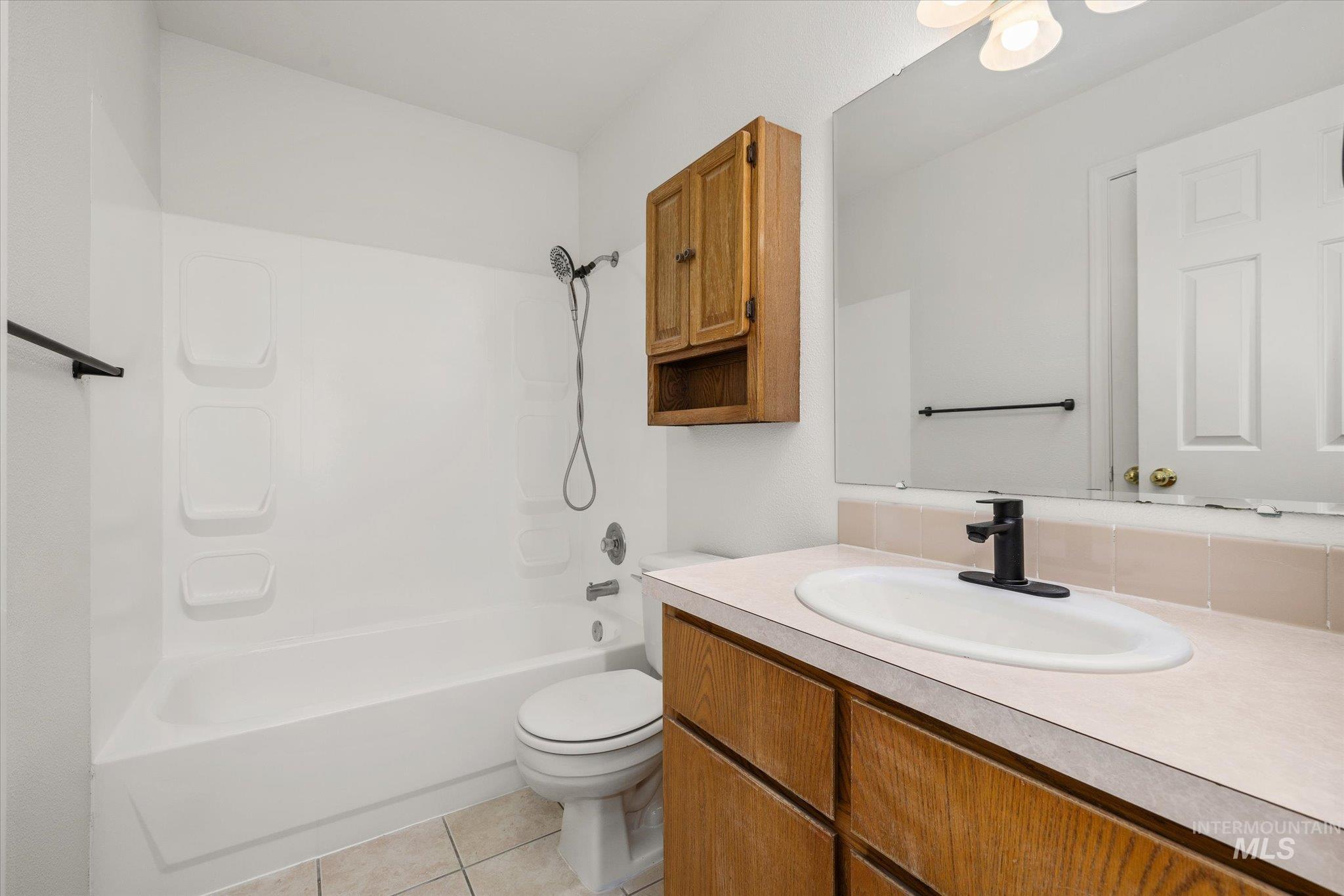 457 Meadowbrook Dr., Nampa, Idaho 83686, 3 Bedrooms, 2 Bathrooms, Residential For Sale, Price $359,500, 98980798