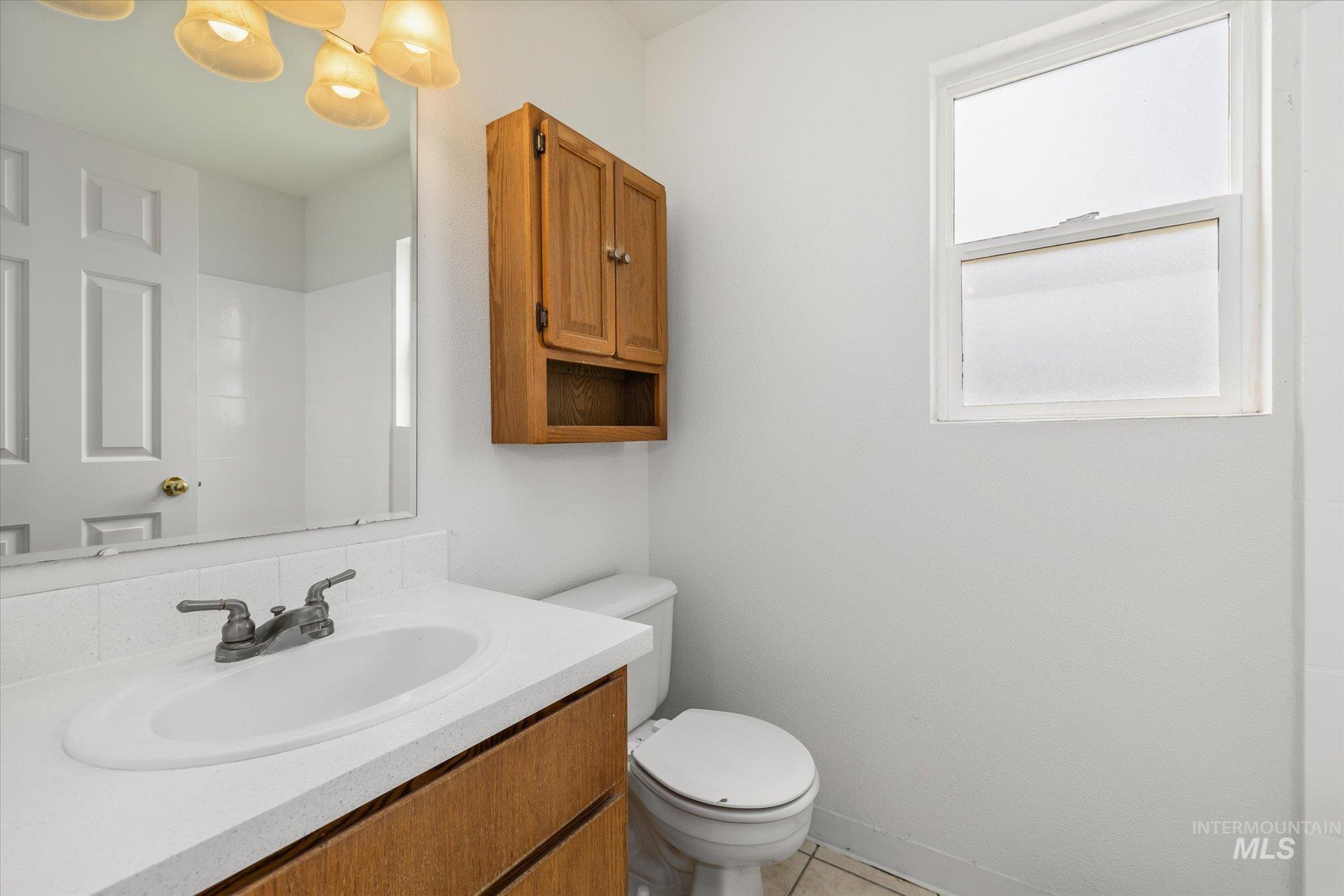 457 Meadowbrook Dr., Nampa, Idaho 83686, 3 Bedrooms, 2 Bathrooms, Residential For Sale, Price $359,500, 98980798